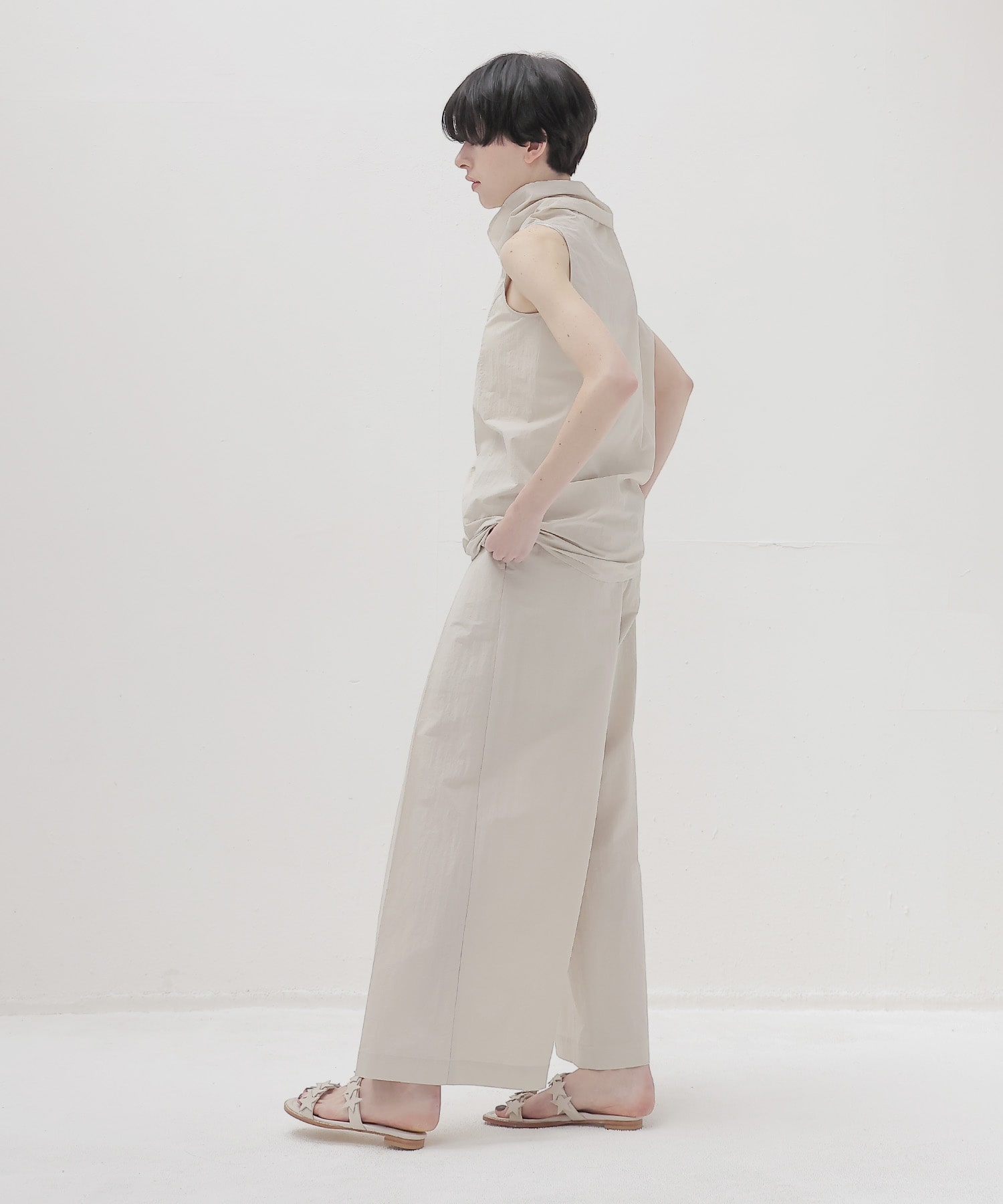 asymmetric big collar pullover