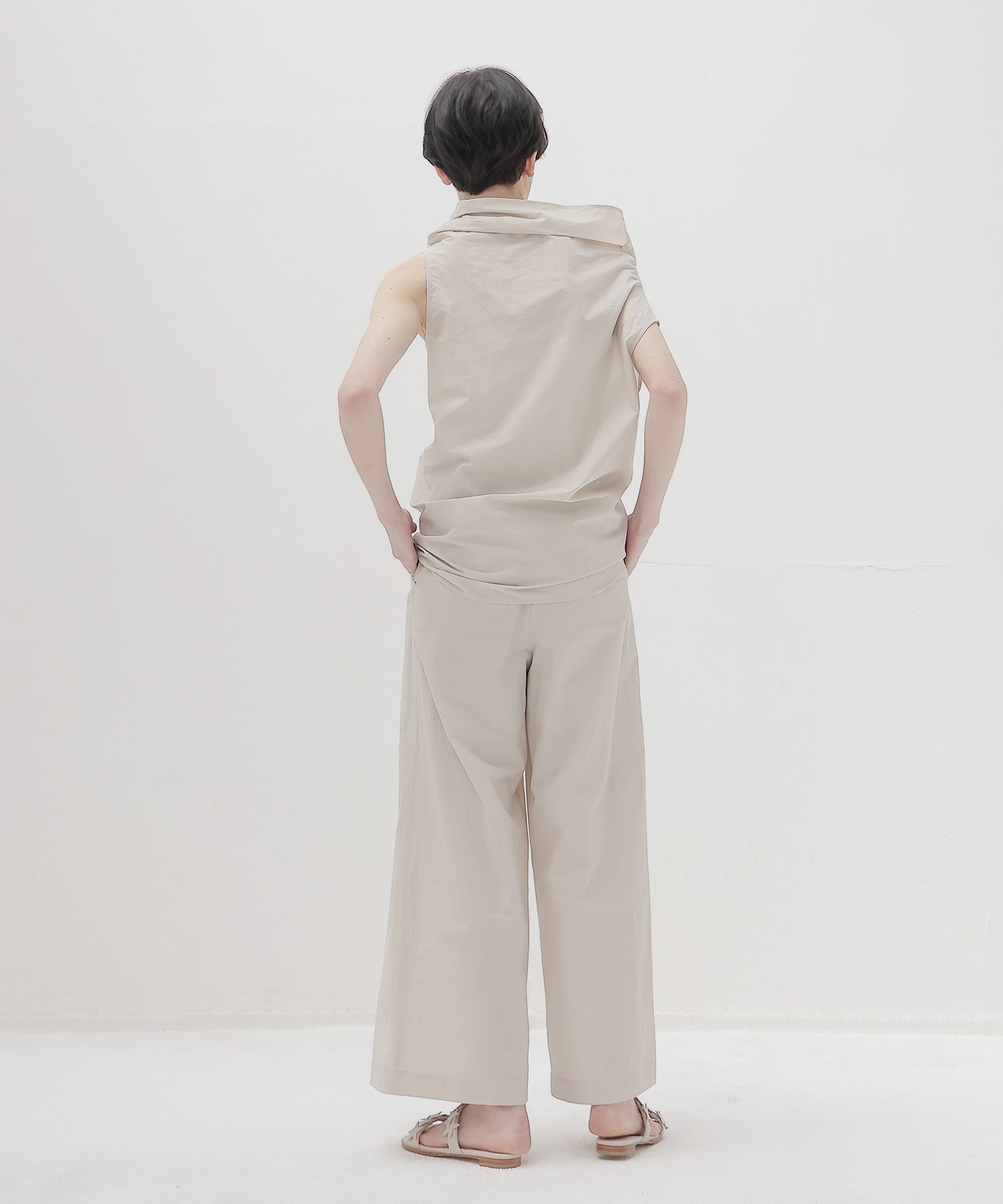 asymmetric big collar pullover