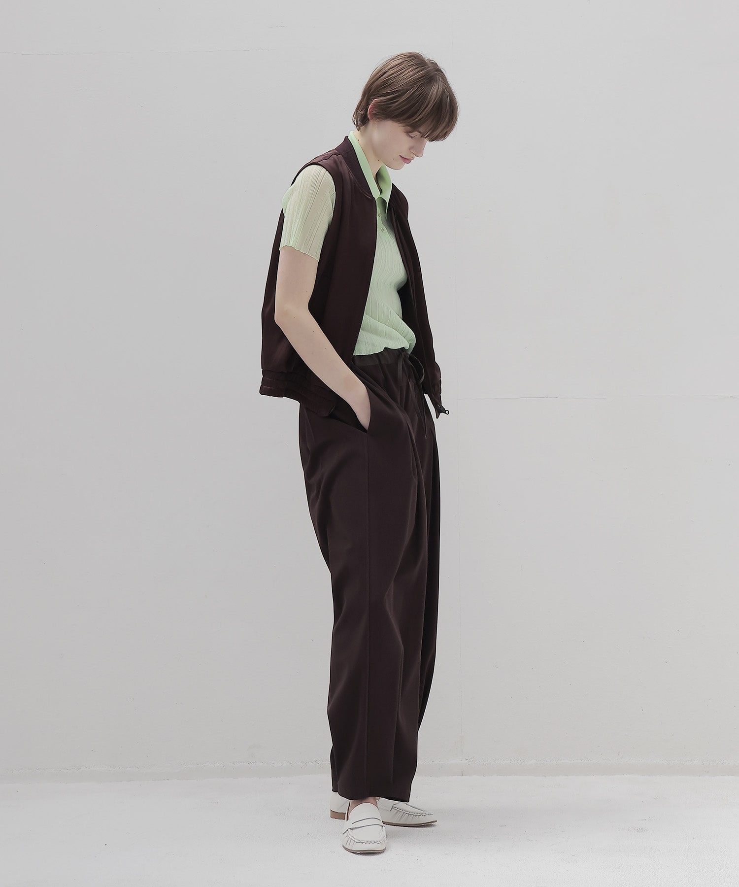 triacetate jersey carrot tuck pants