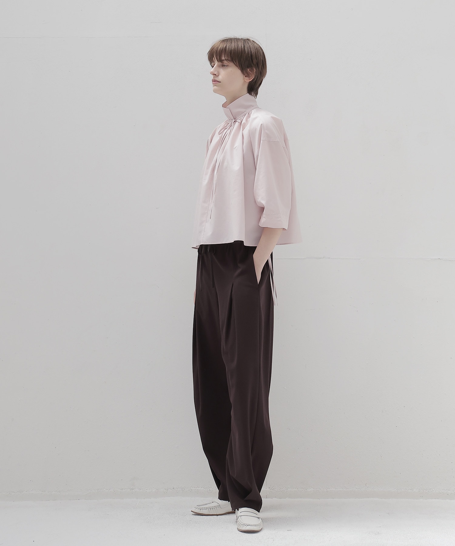 triacetate jersey carrot tuck pants