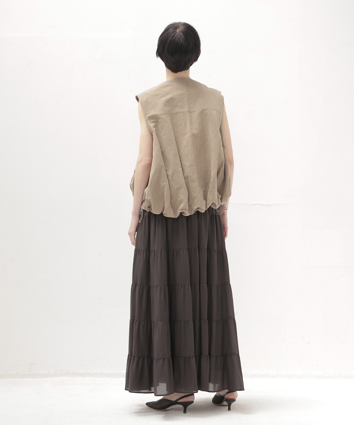 tuck bubble sleeveless blouson