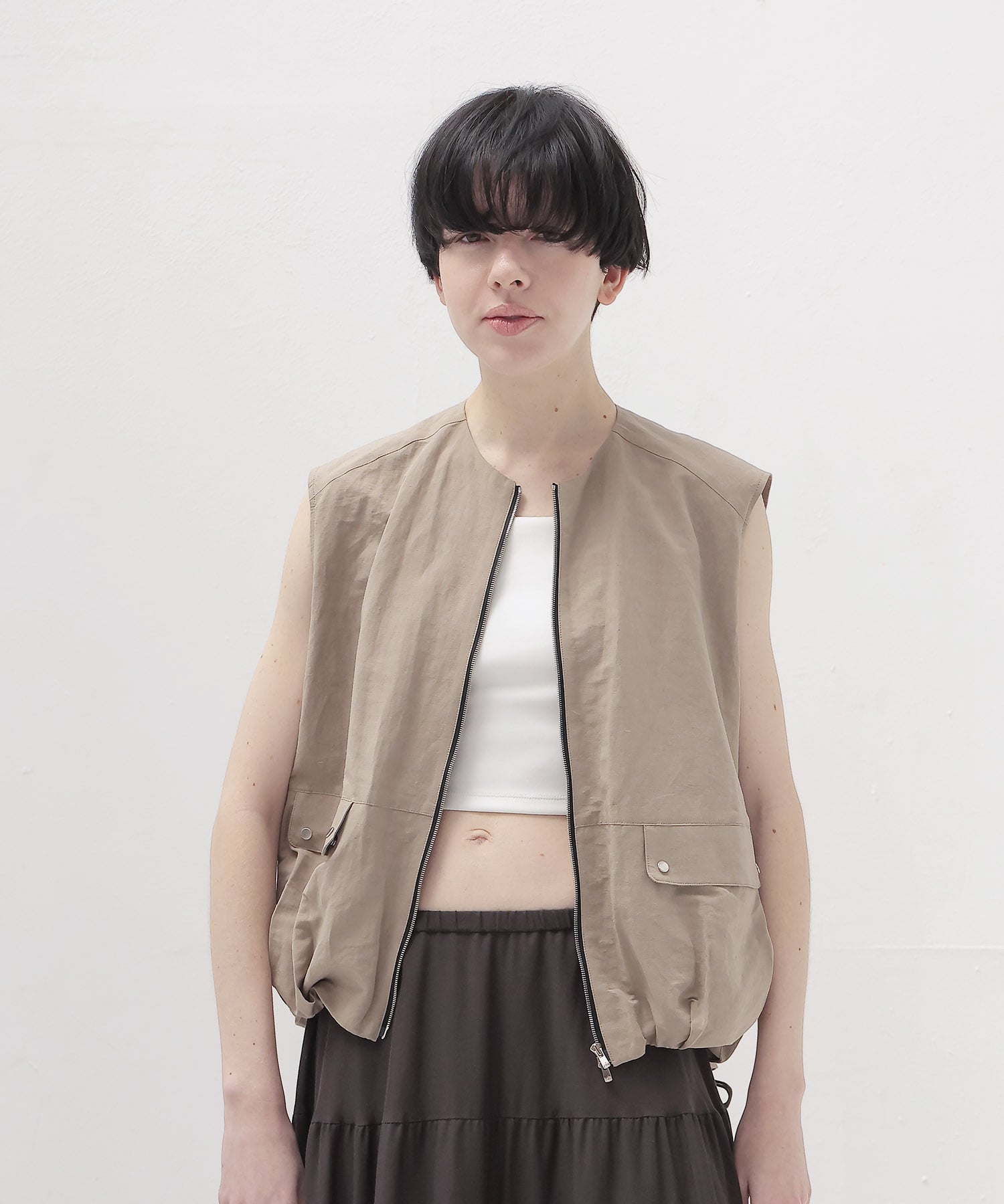 tuck bubble sleeveless blouson