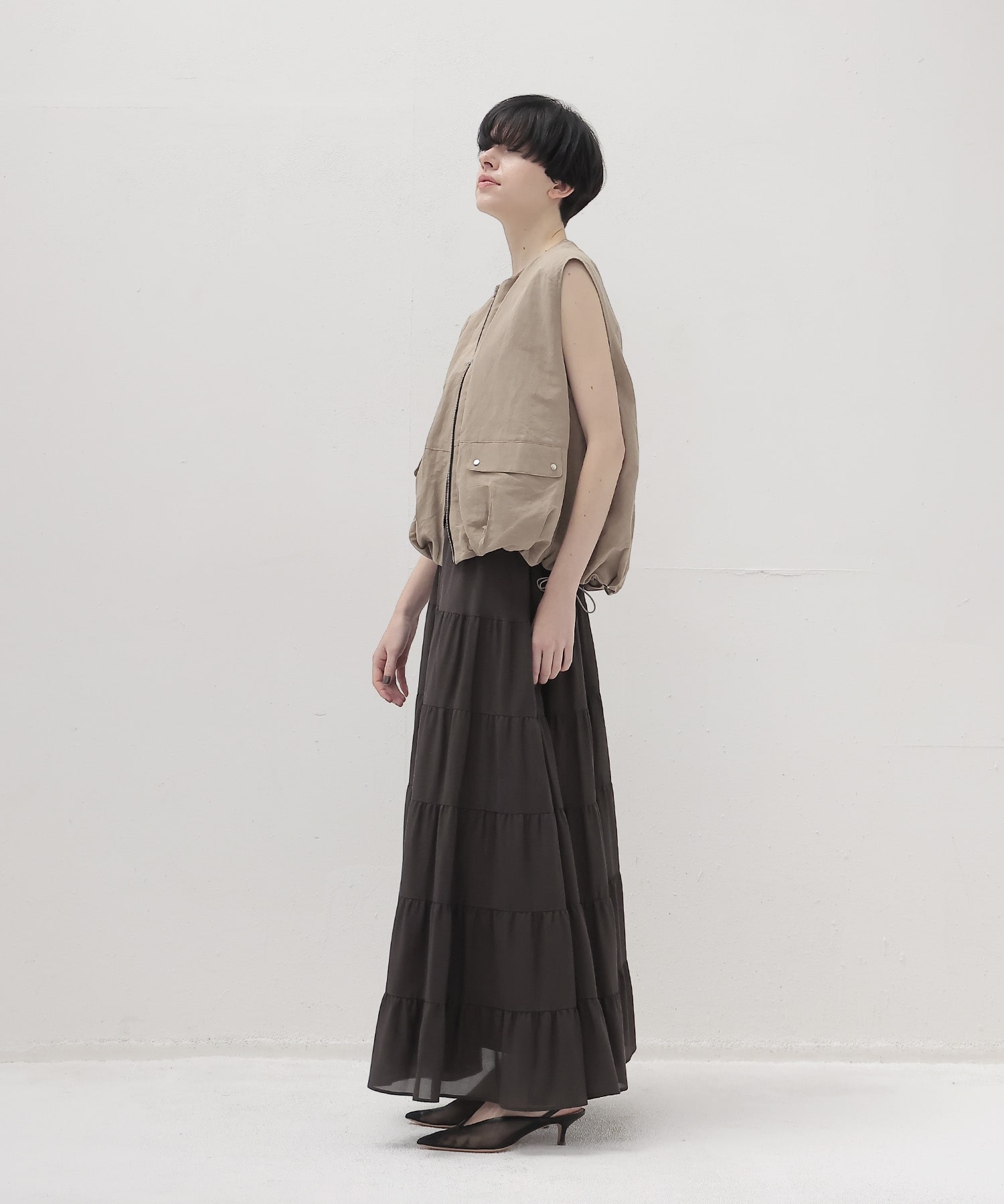 tuck bubble sleeveless blouson