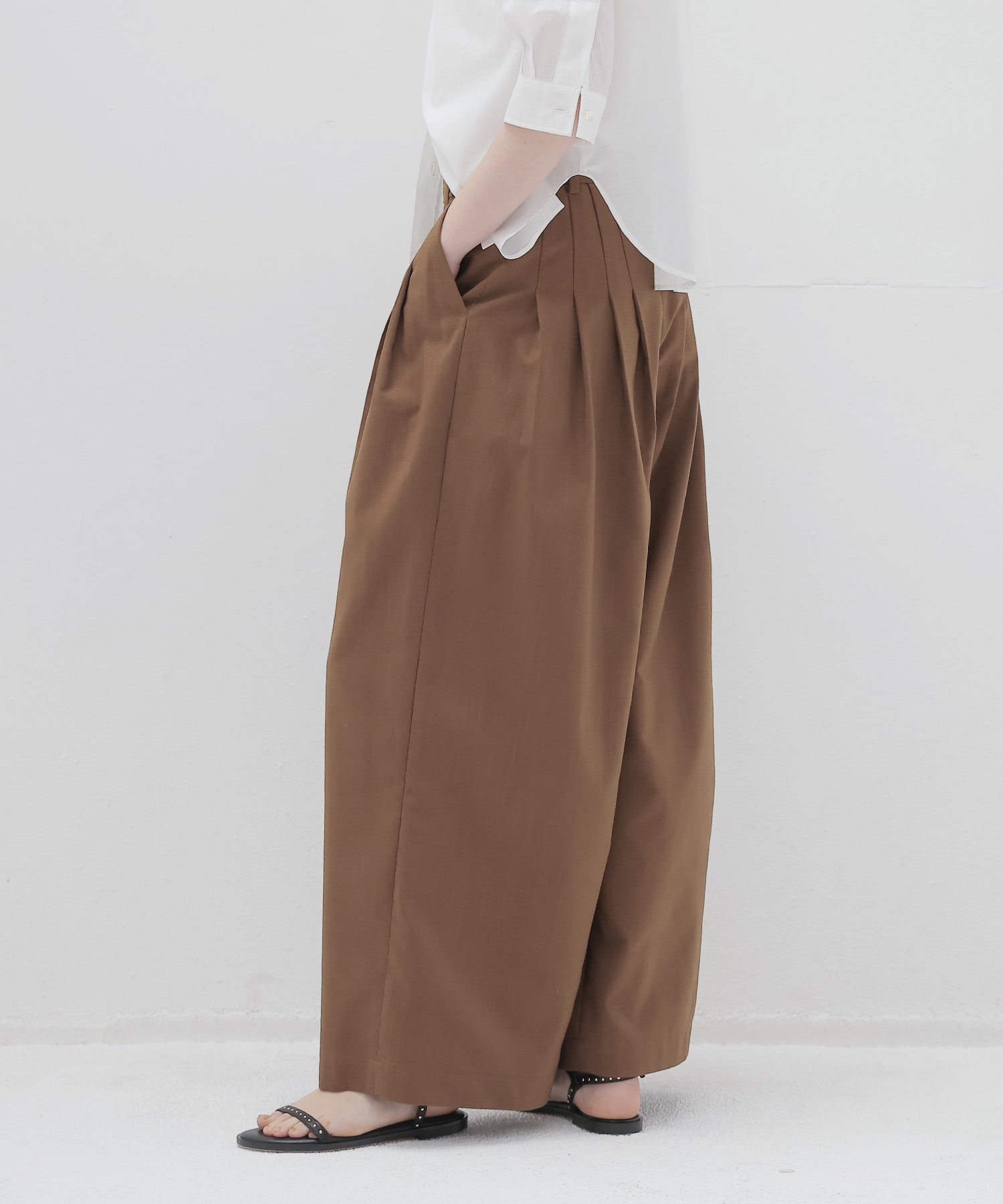 narrow belt tuck wide pants