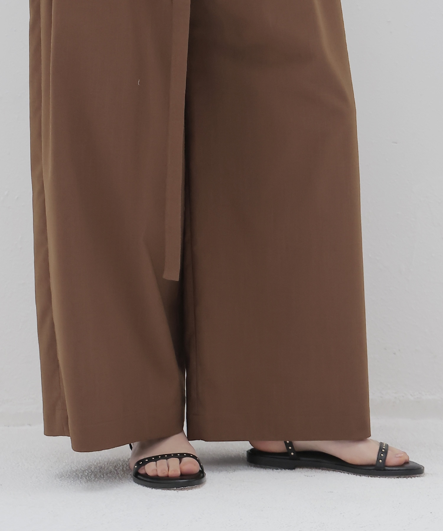 narrow belt tuck wide pants