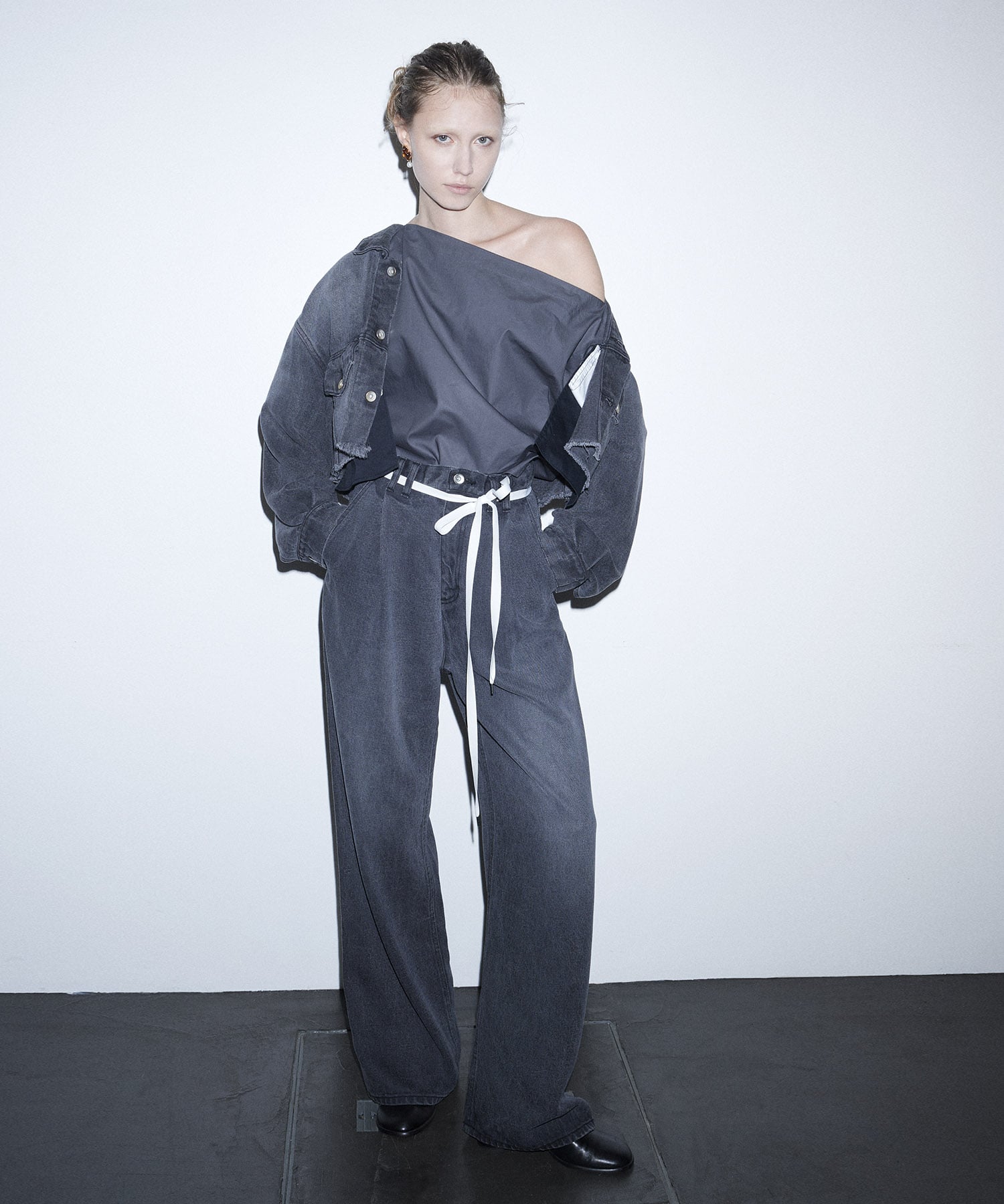 lyocell black denim tuck wide pants