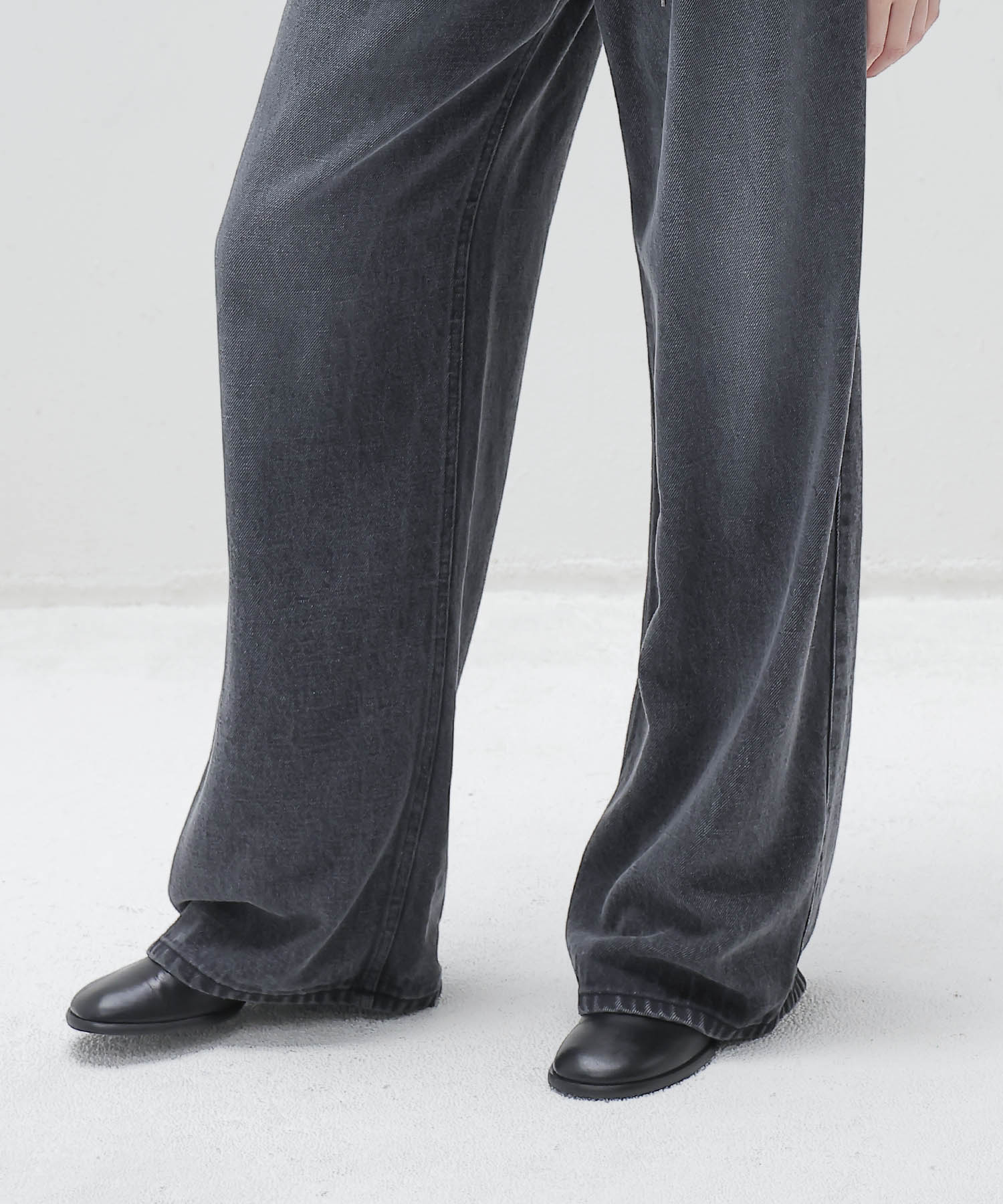 lyocell black denim tuck wide pants