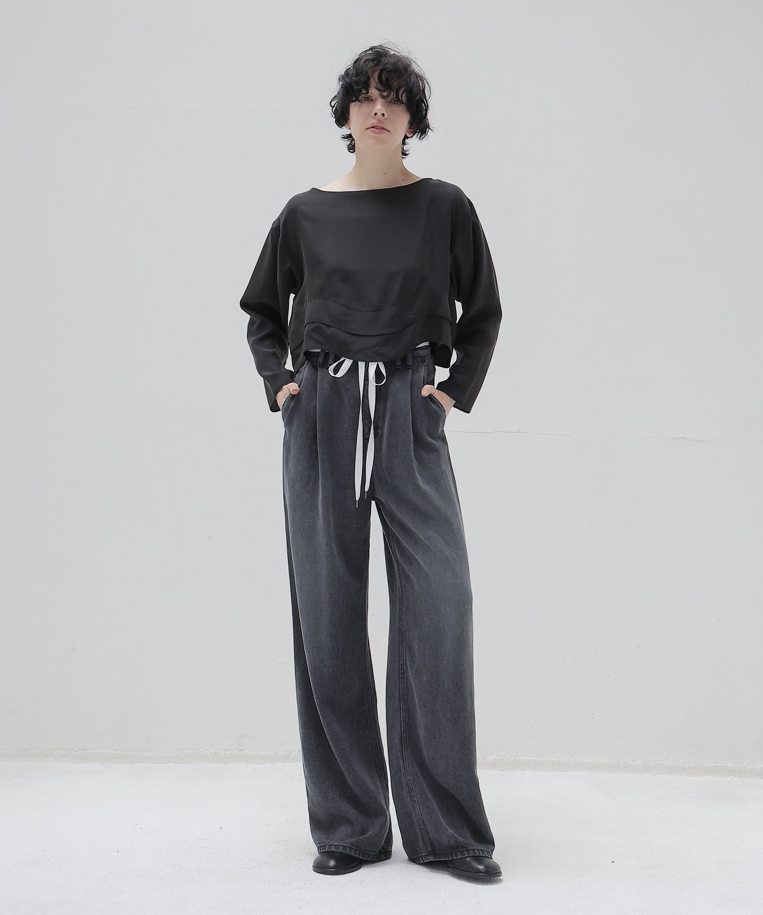lyocell black denim tuck wide pants