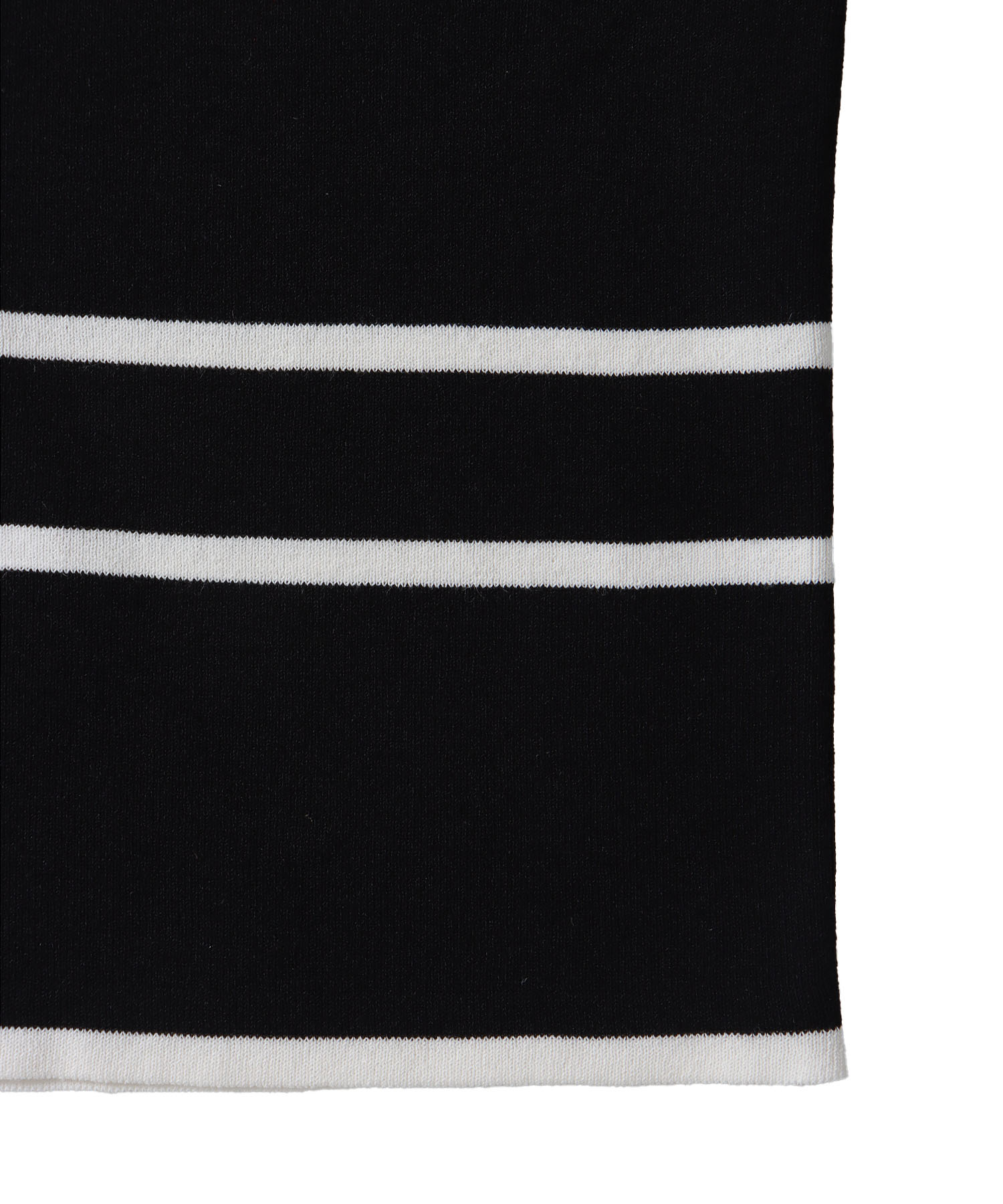 2pitch border Vneck pullover