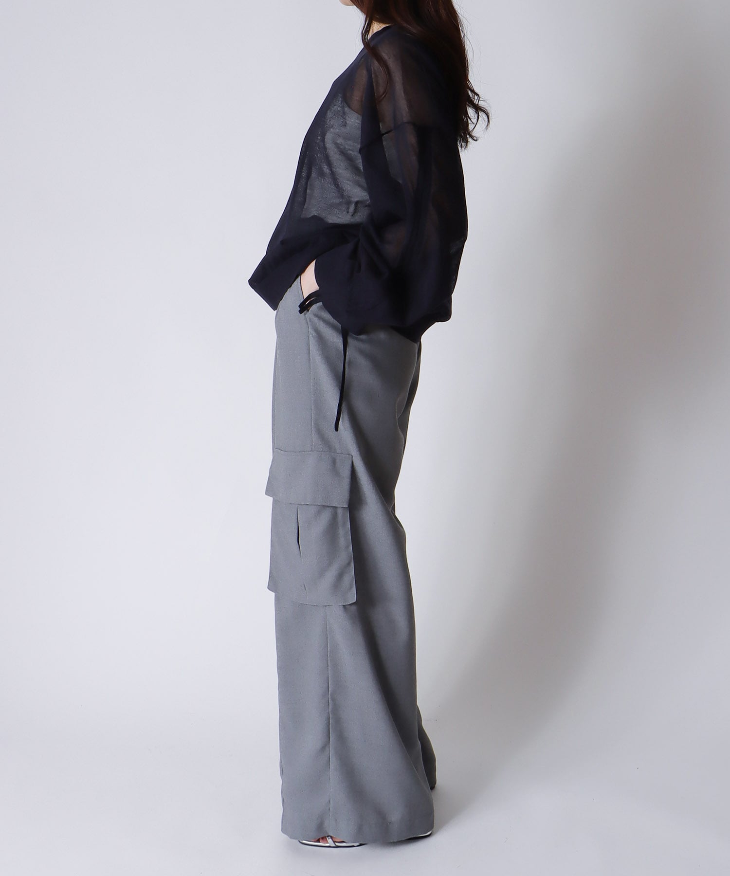 ALLONGE sheer string sleeve pull