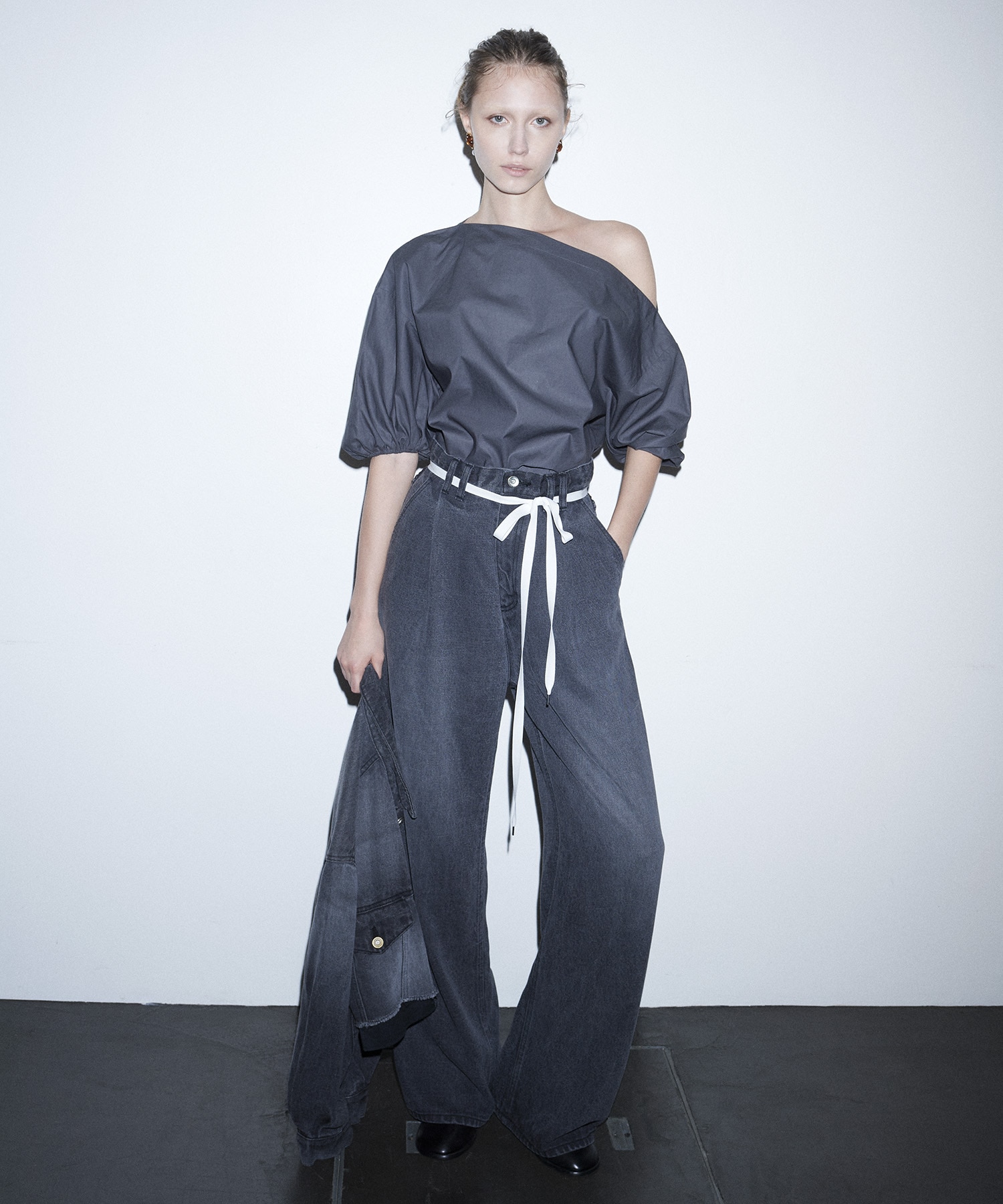 asymmetric off-shoulder puff blouse