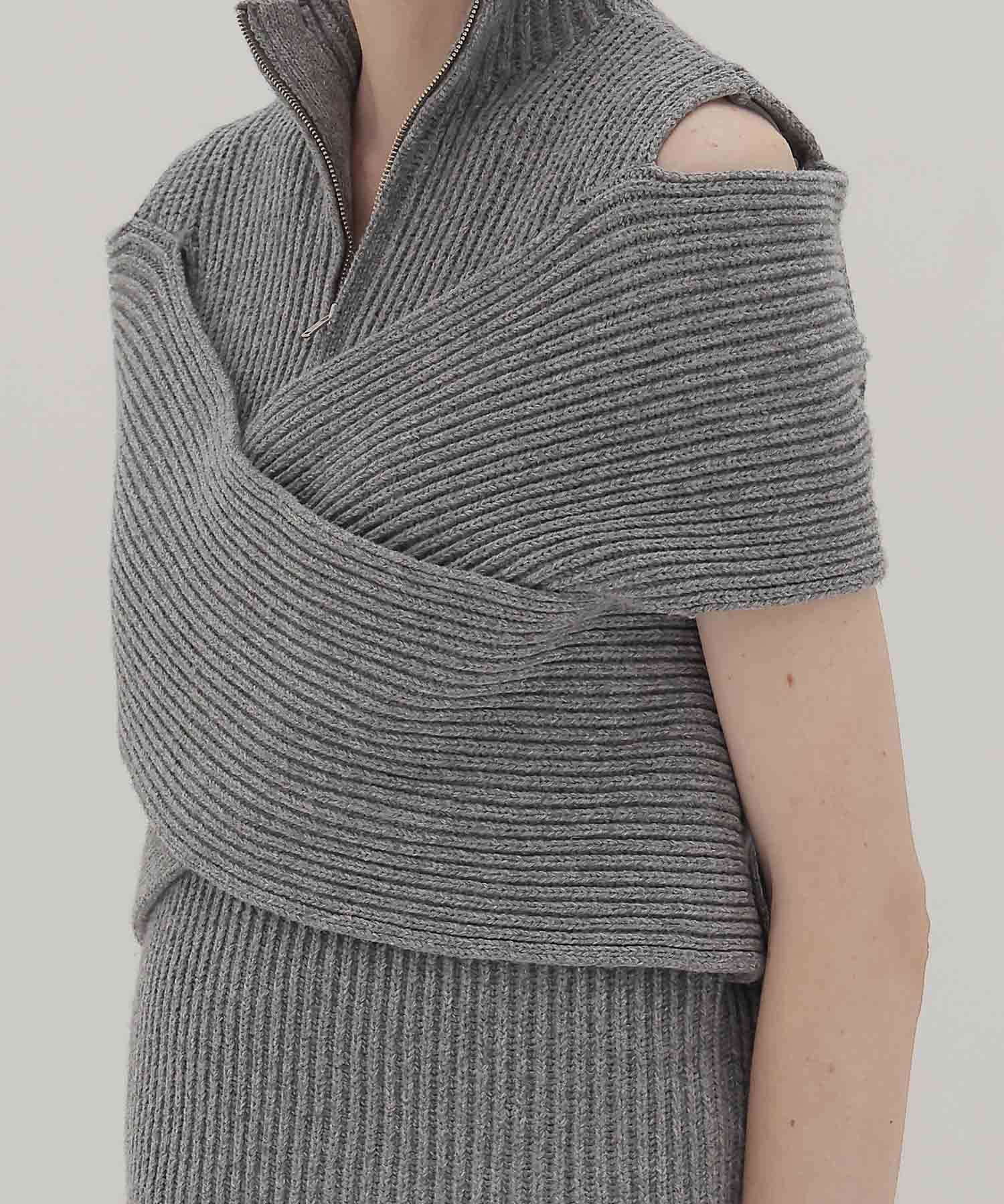 C/W cross slit zip pullover