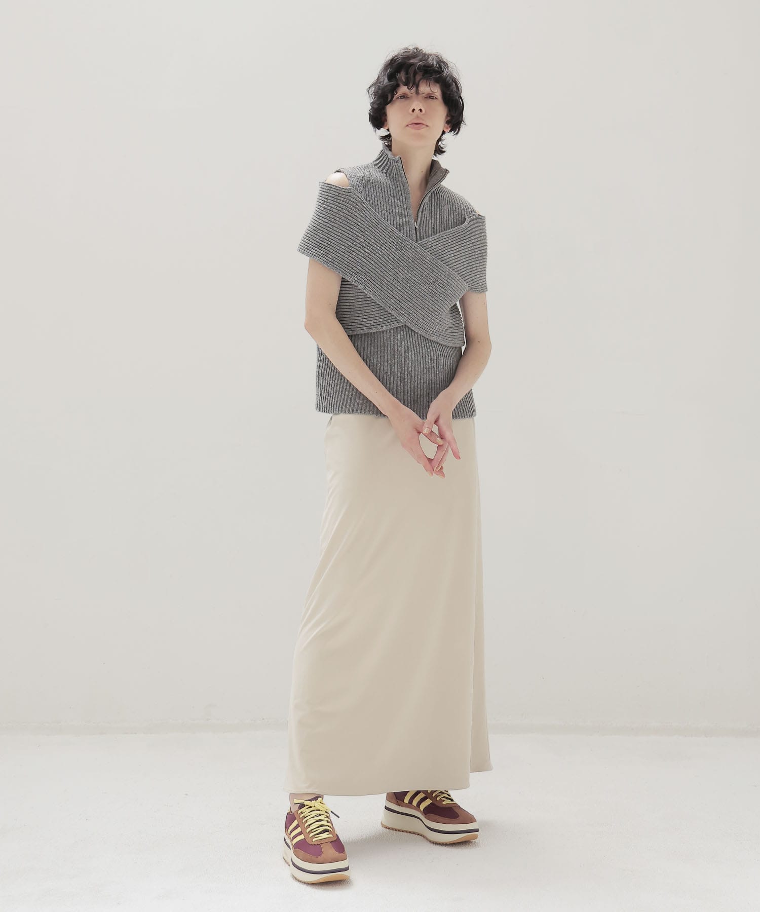 C/W cross slit zip pullover