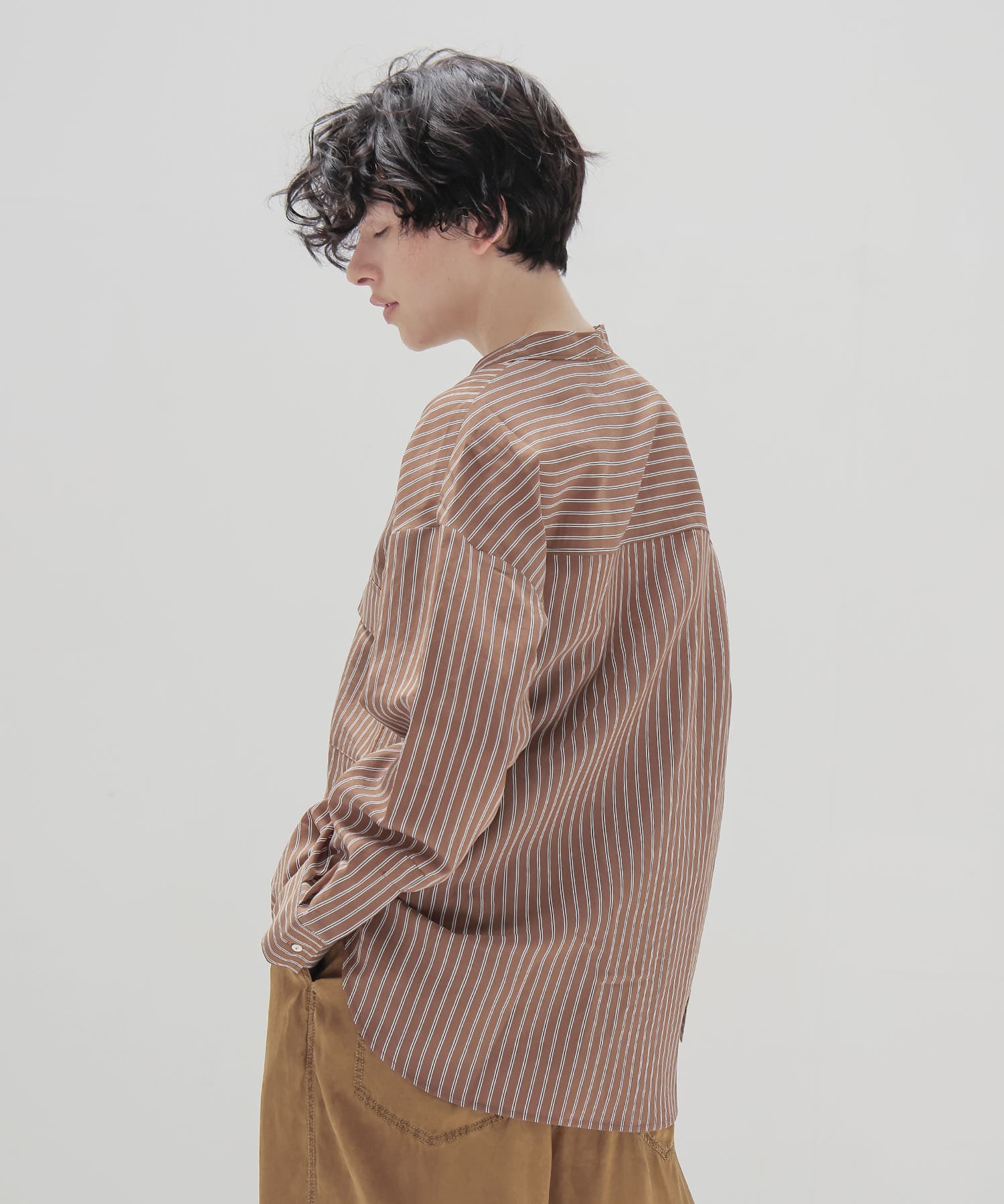 stripe collarless shirt