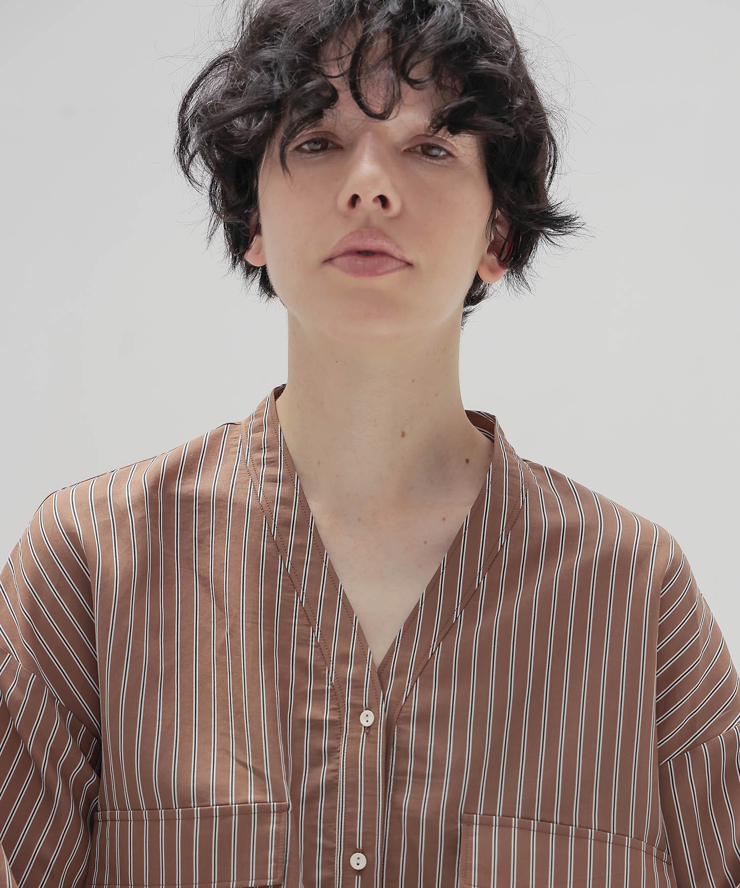 stripe collarless shirt