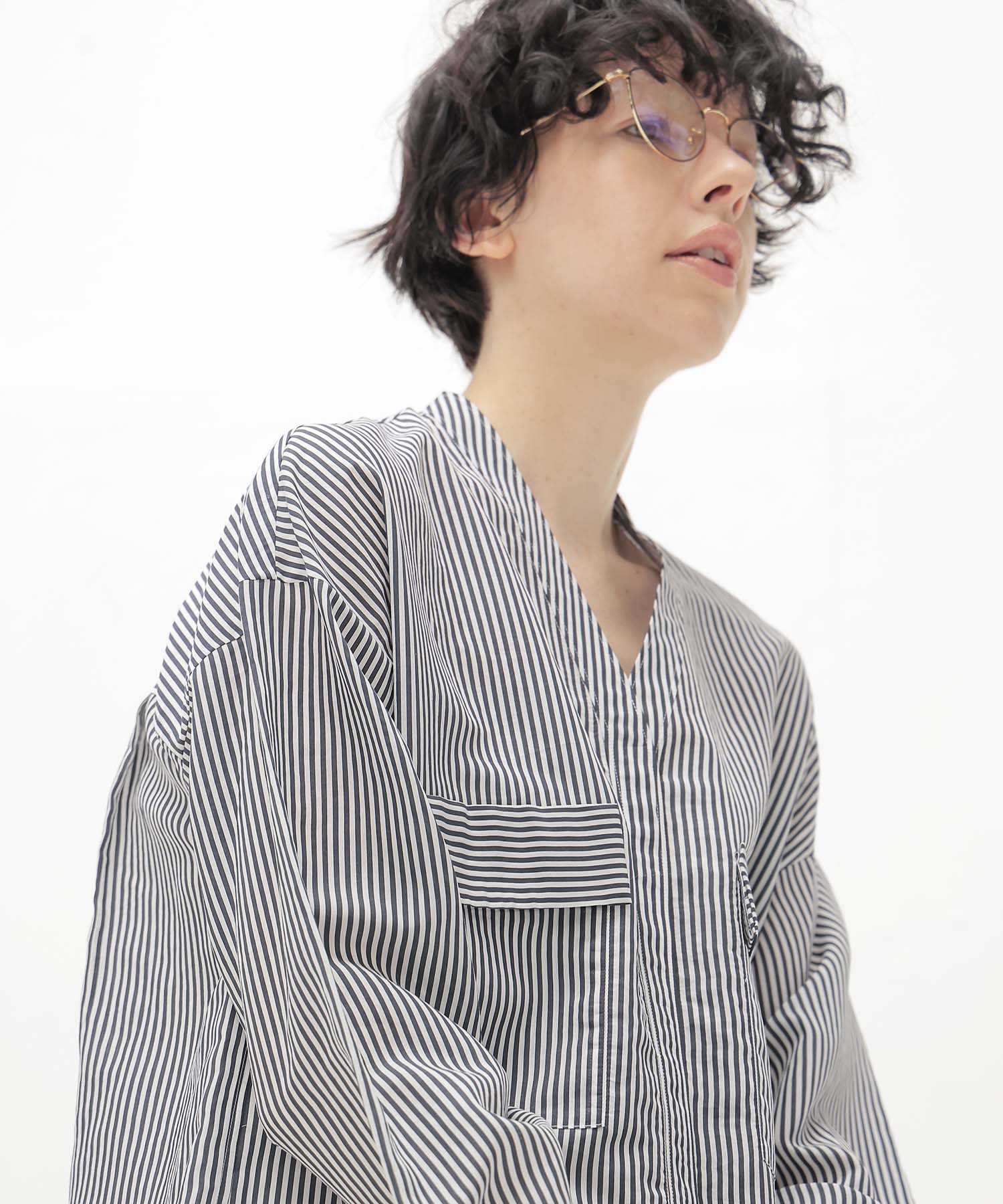stripe collarless shirt