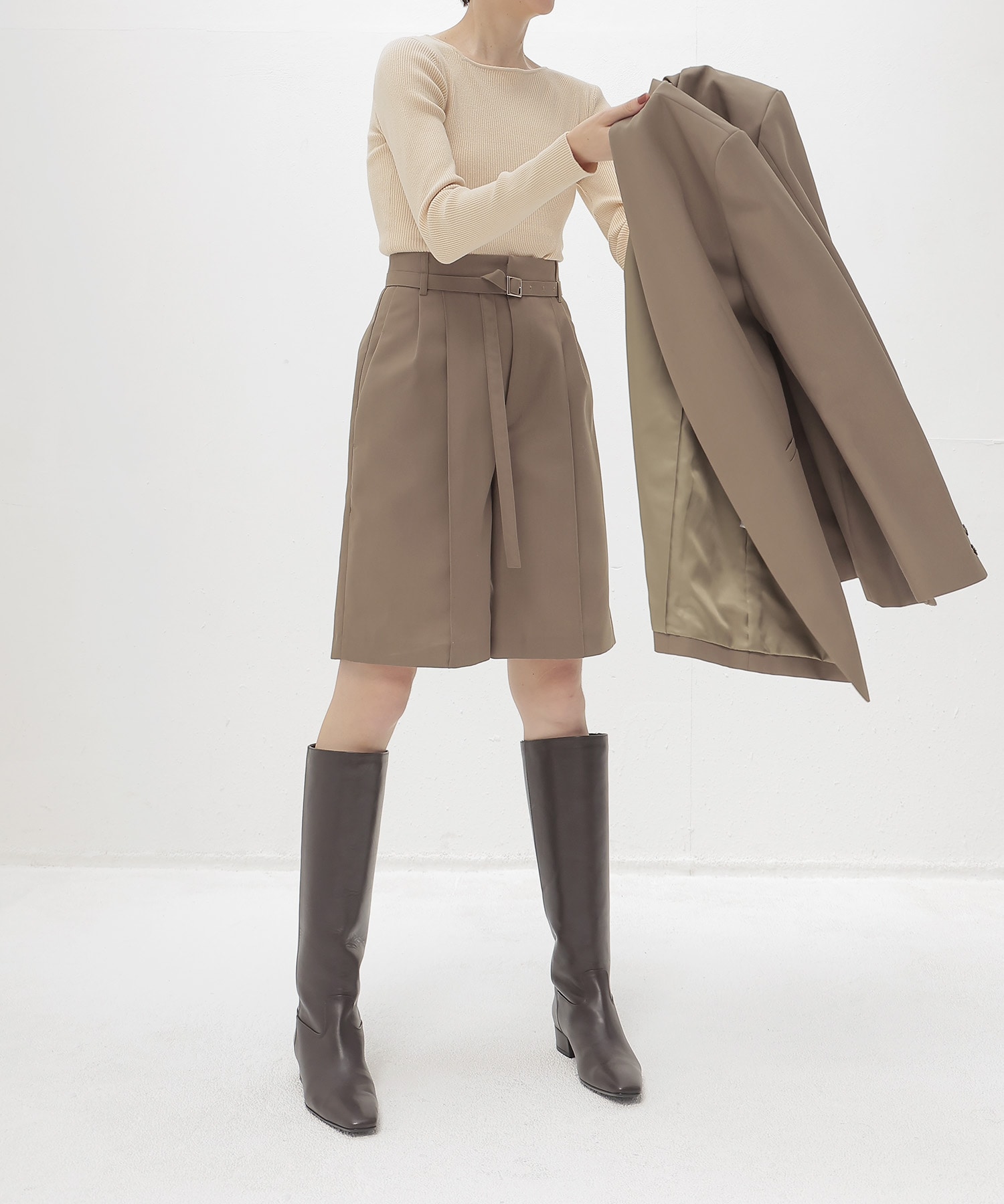 suiting collarless jacket