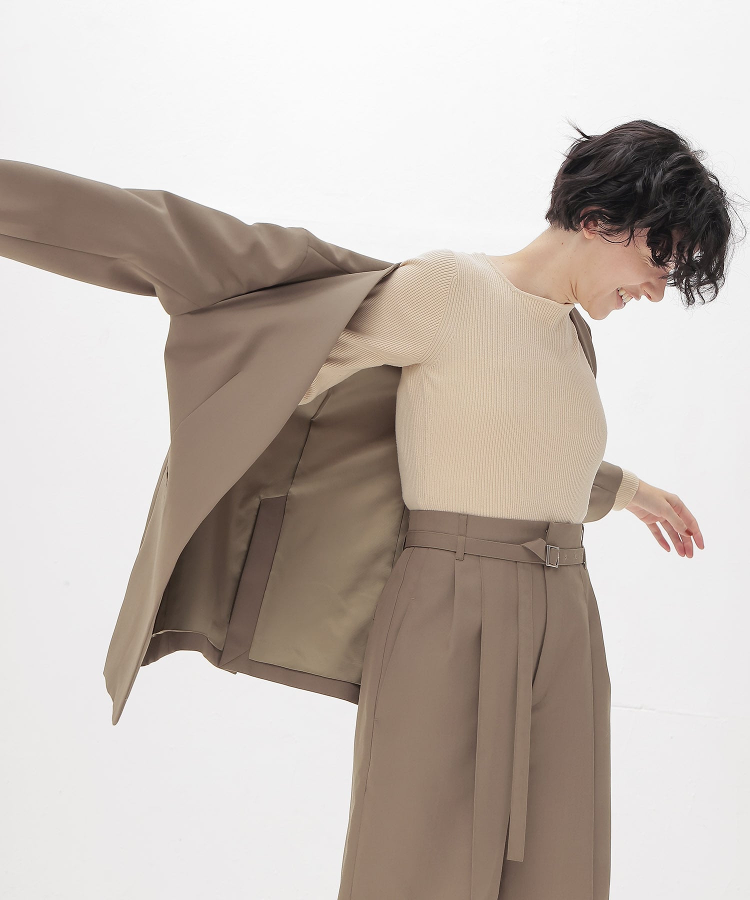 suiting collarless jacket
