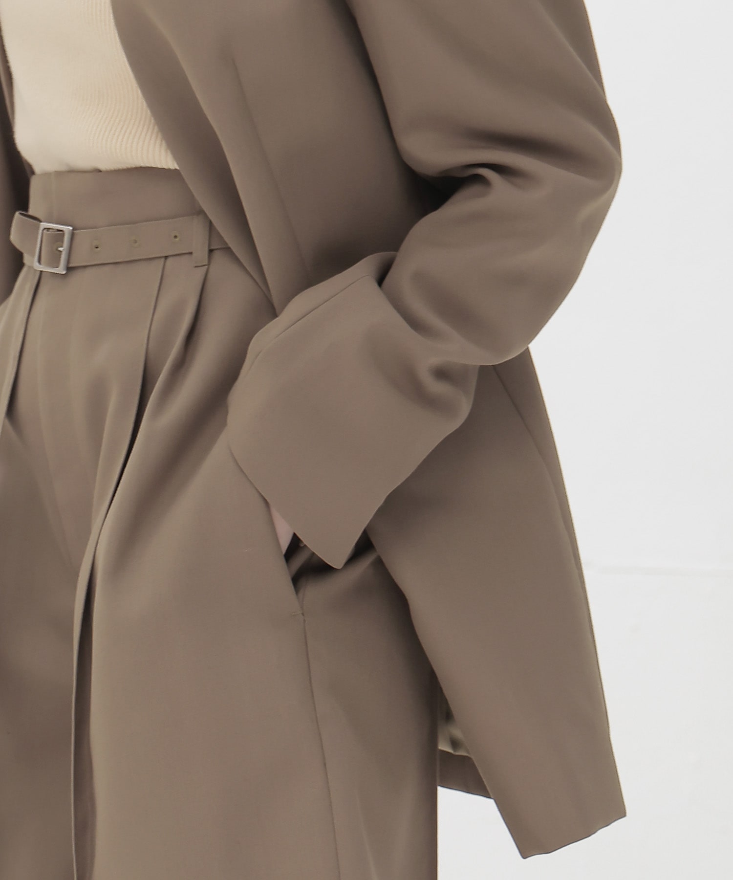 suiting collarless jacket