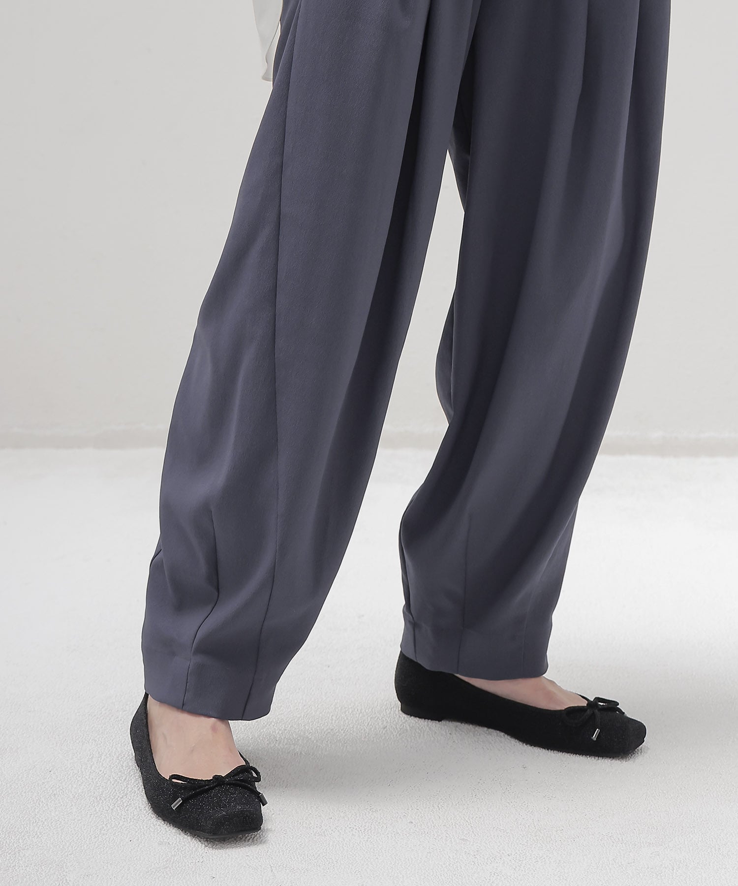 drape carrot pants