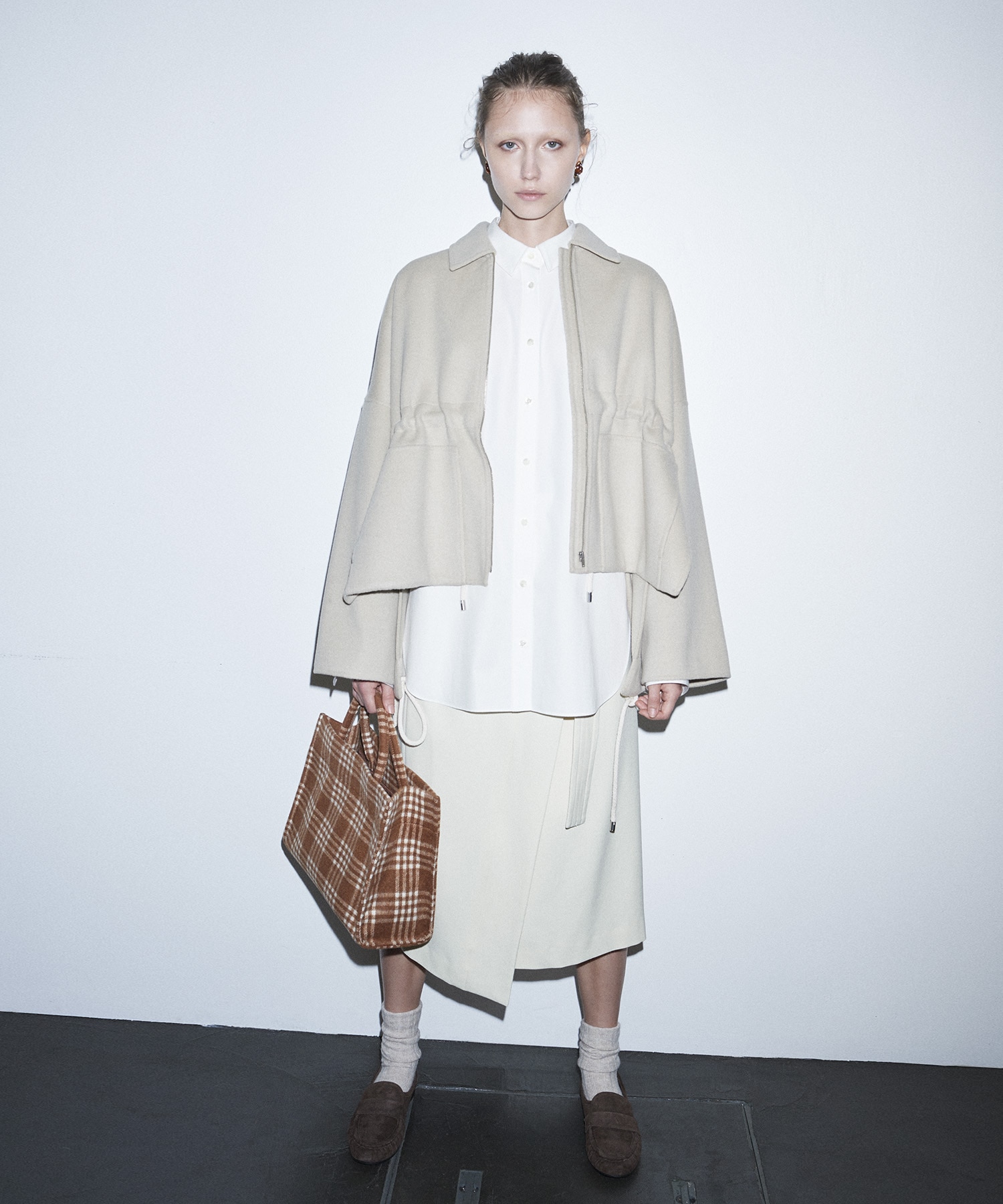 beaver long zip rever short coat