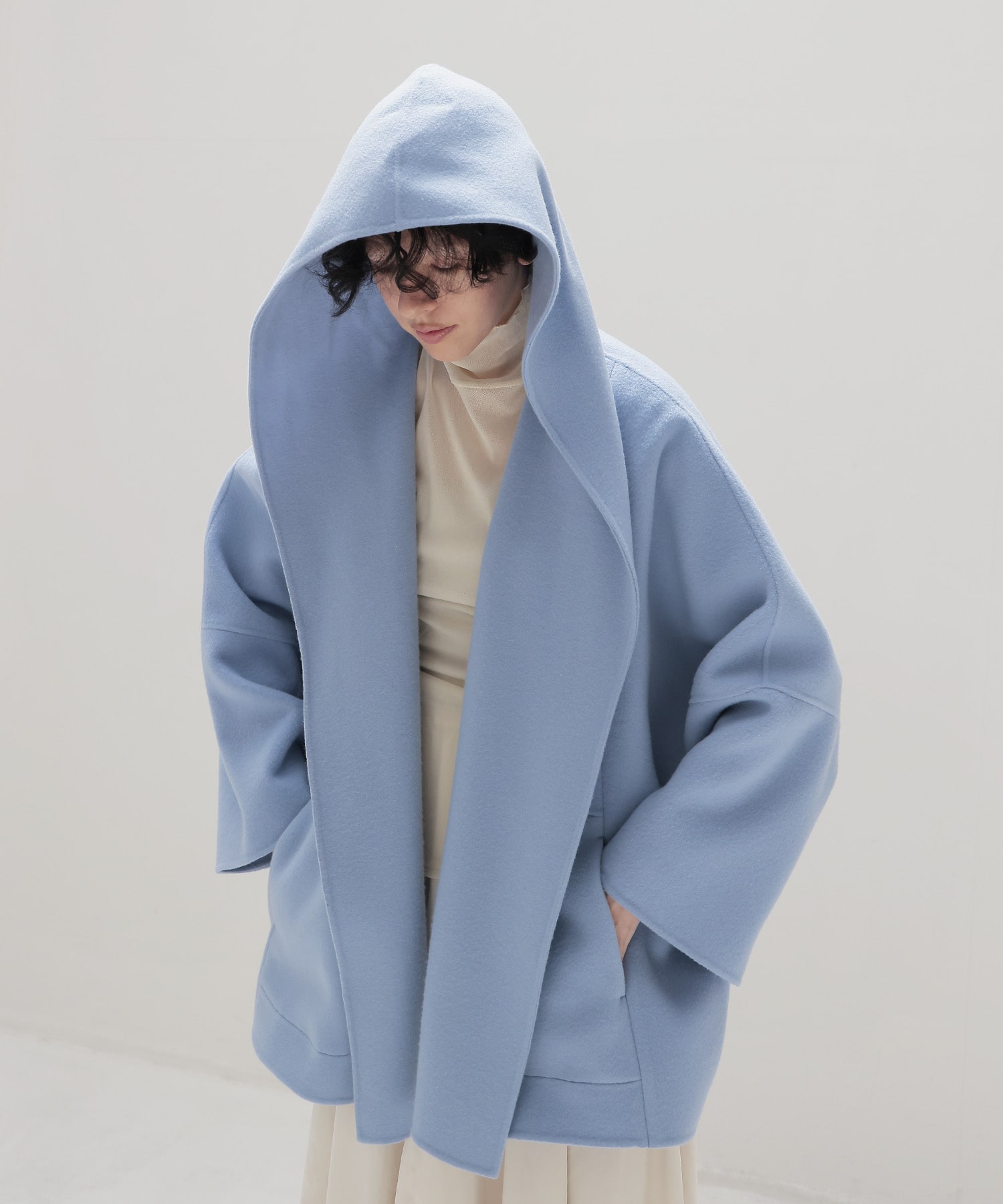 hood middle rever gown