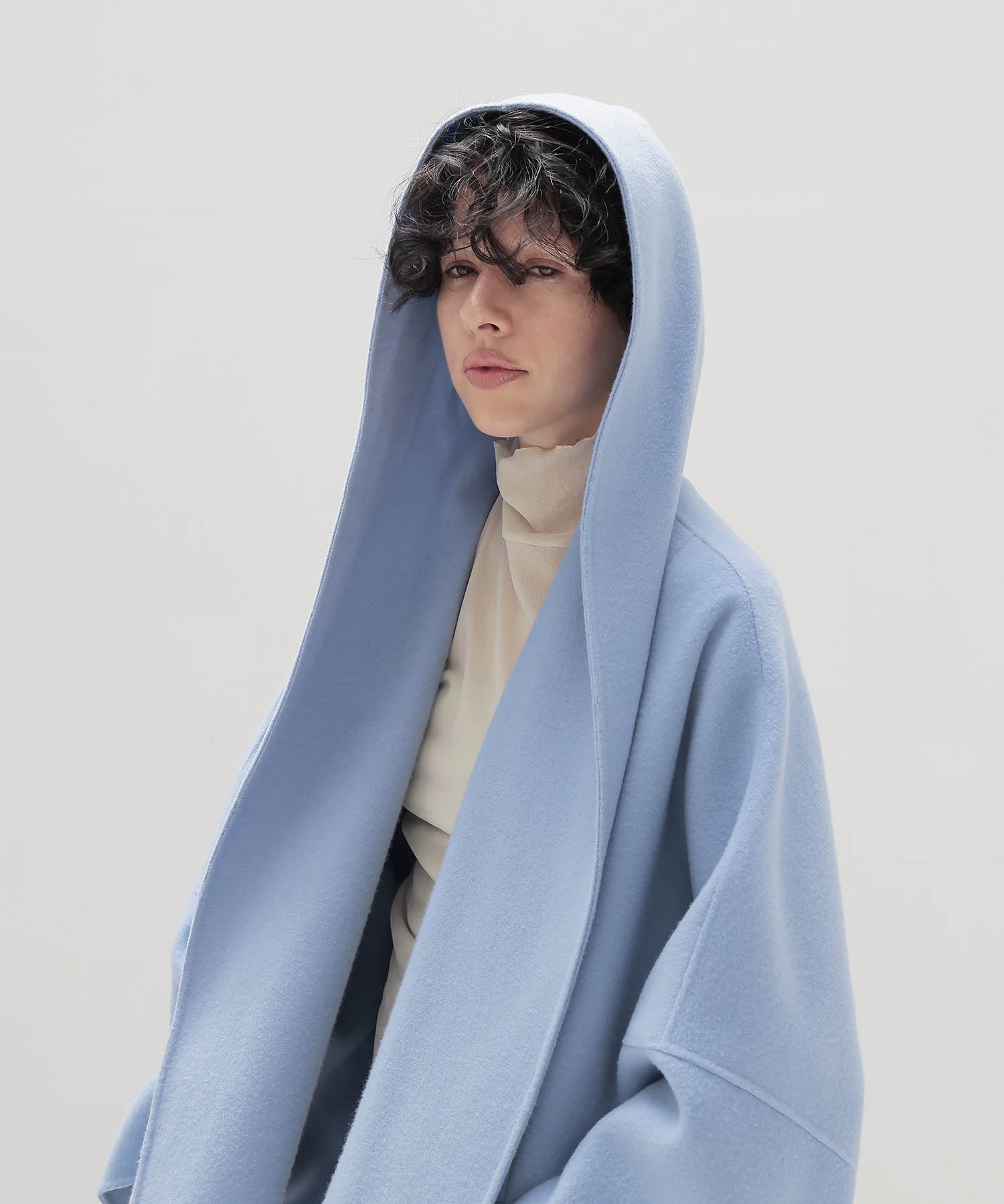 hood middle rever gown