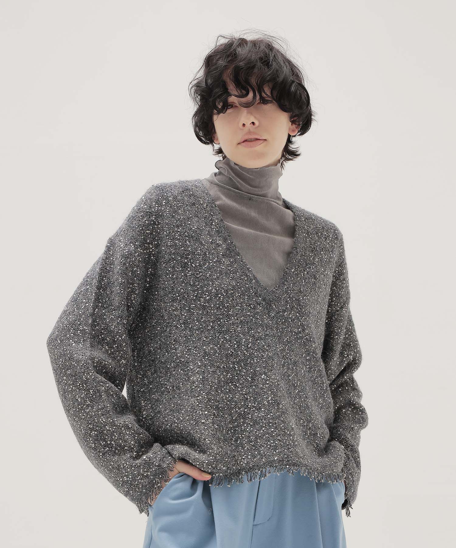 sequins lame deep Vneck pullover