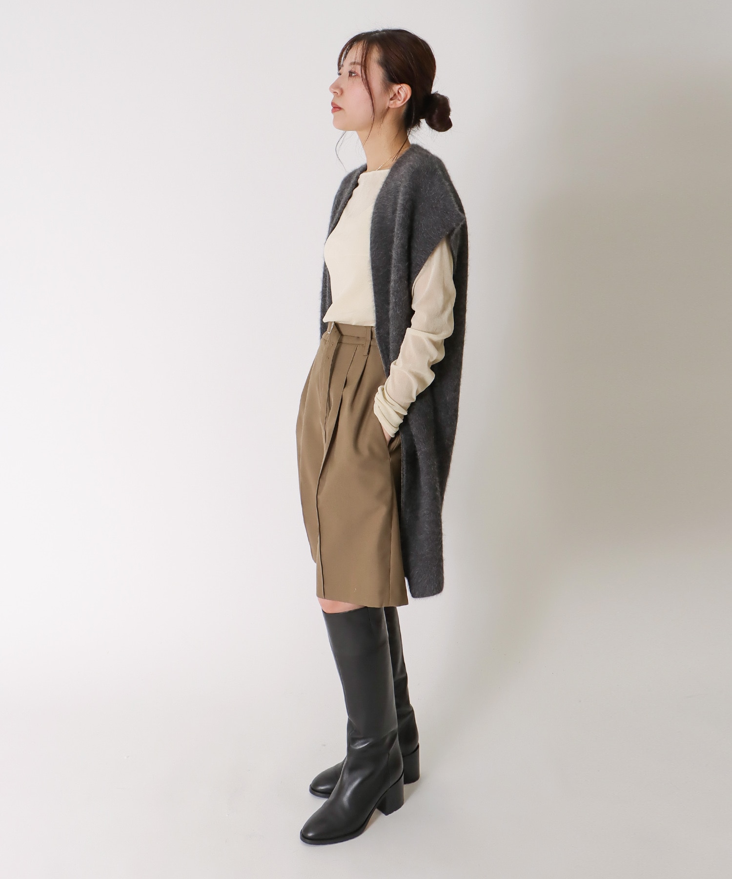 yak fox zip gilet