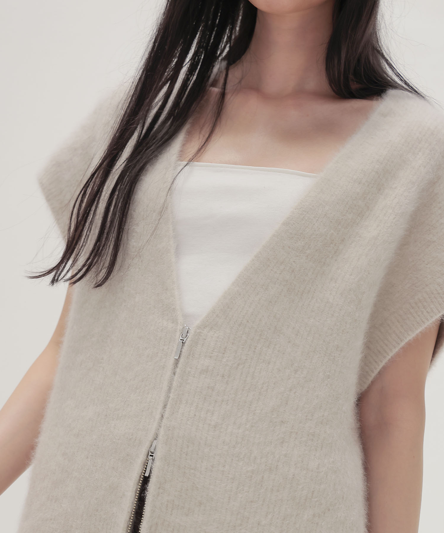 yak fox zip gilet