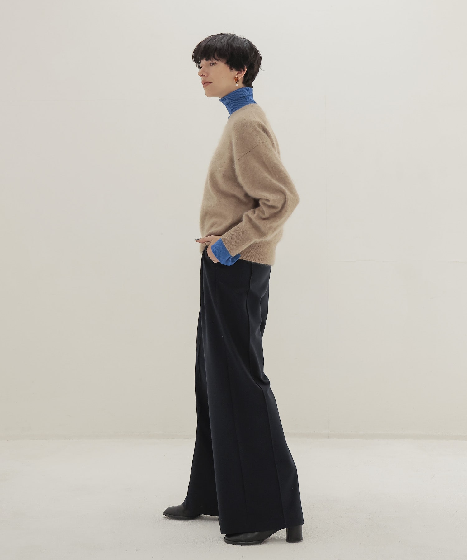 royal cashmere fluffy crew neck