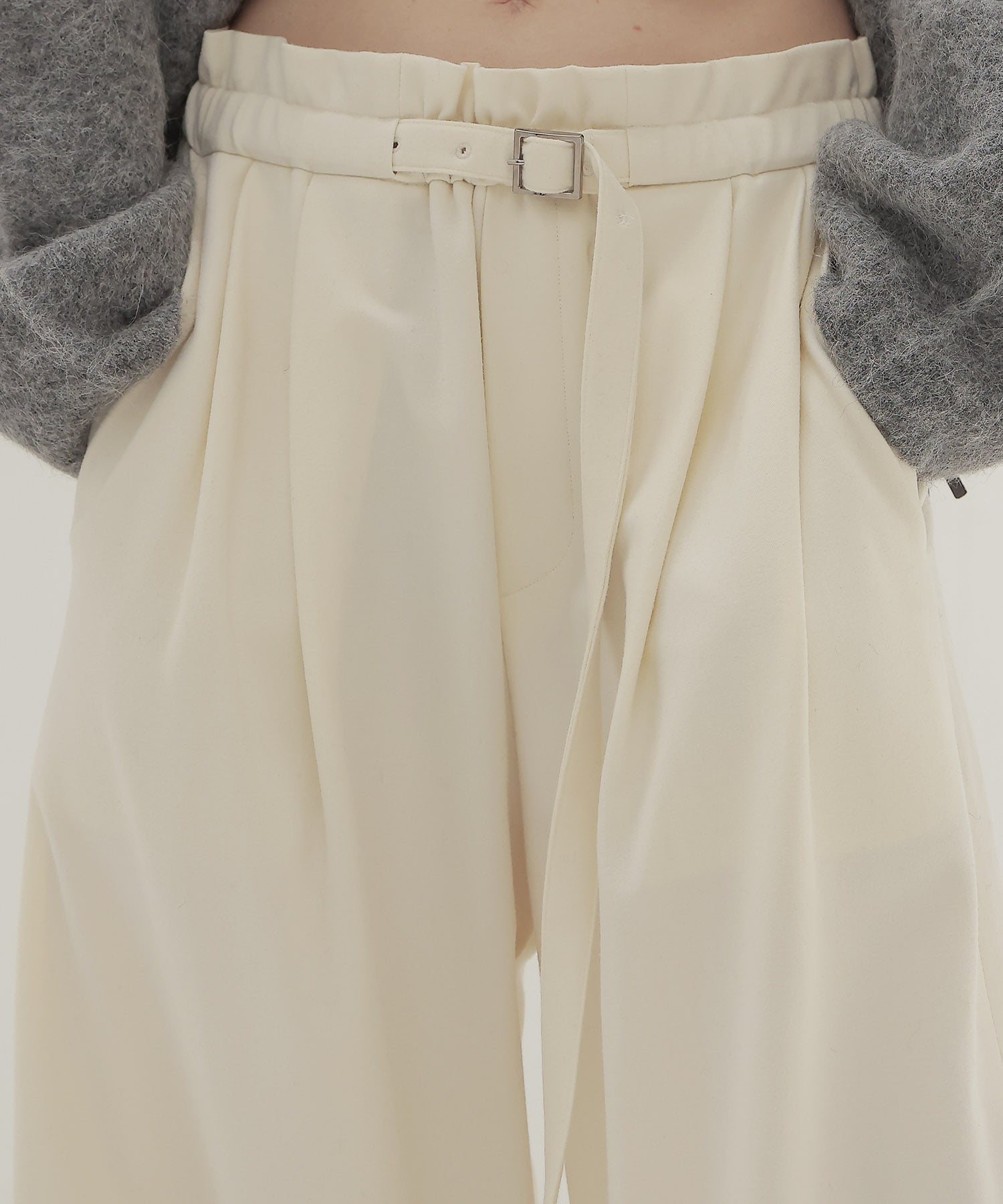 w brush waist gather pants