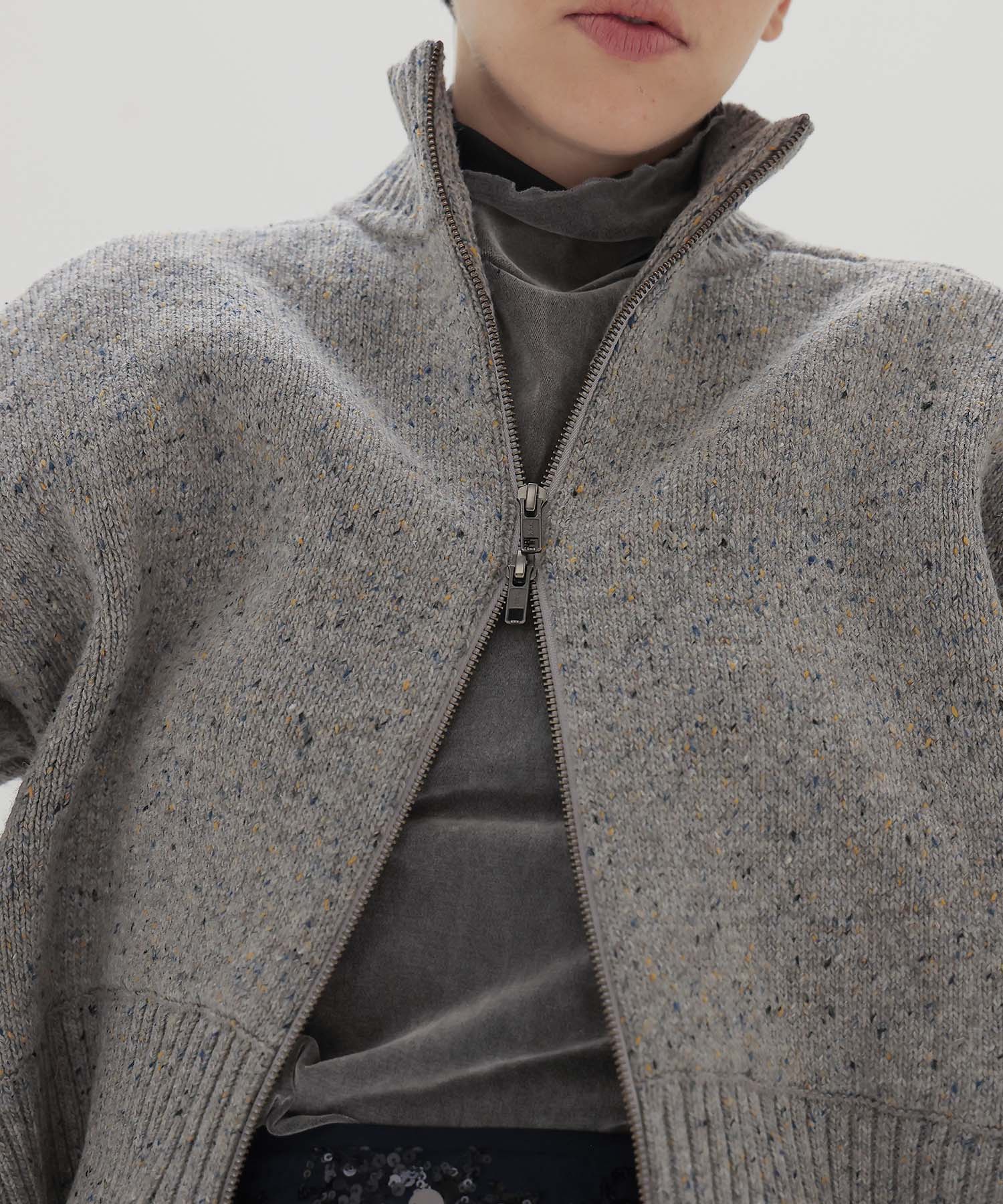 color grain turtleneck short pull