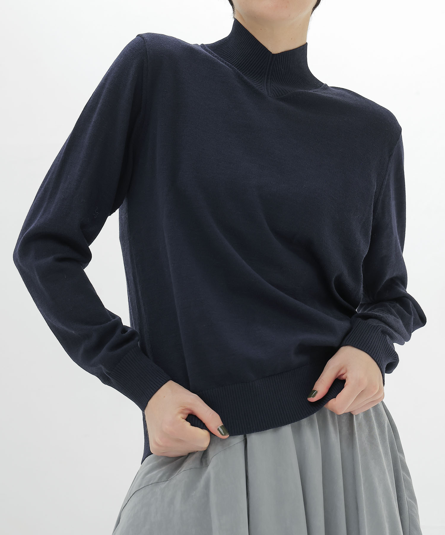 basolan wool V highneck pullover