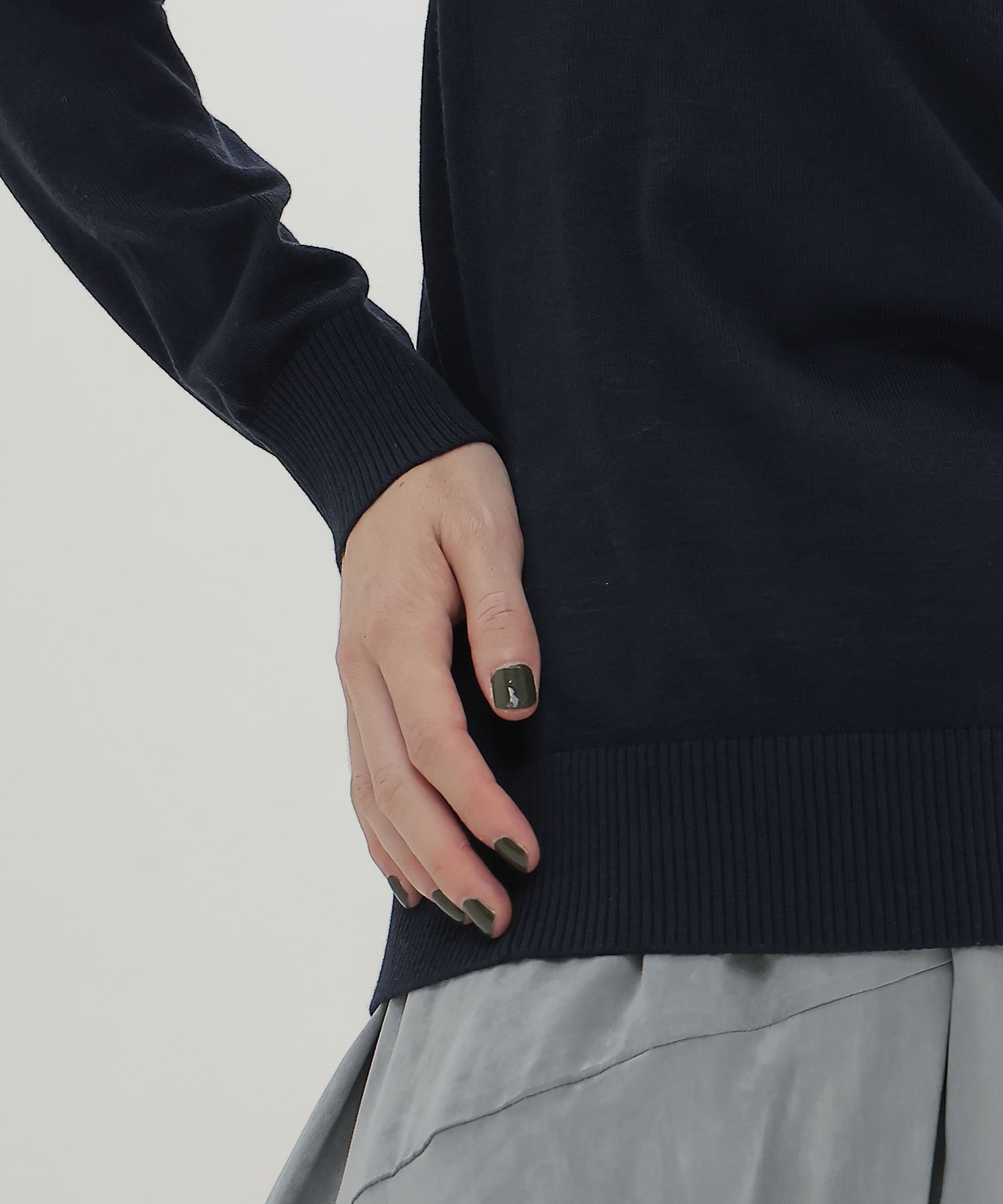 basolan wool V highneck pullover