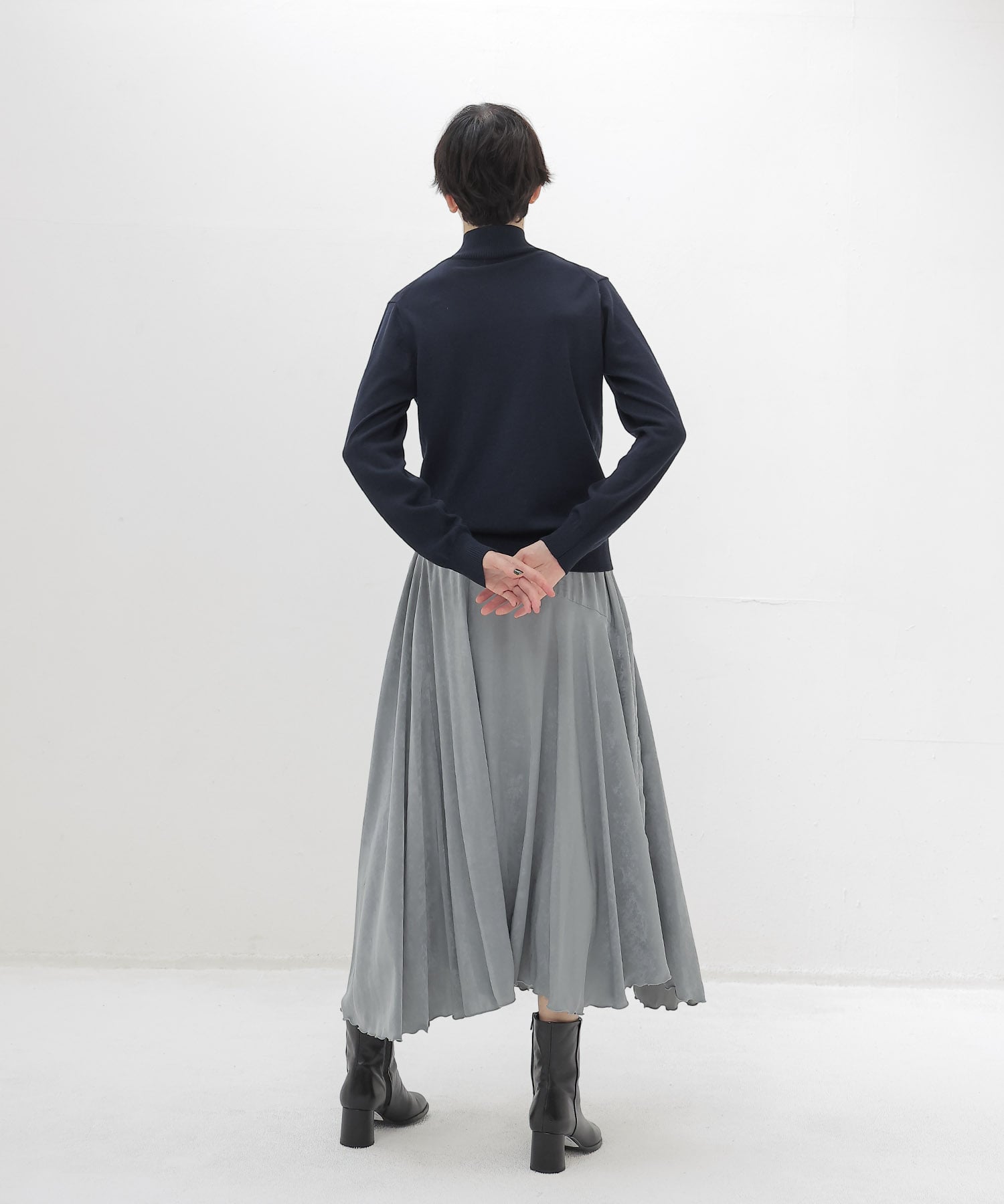 basolan wool V highneck pullover