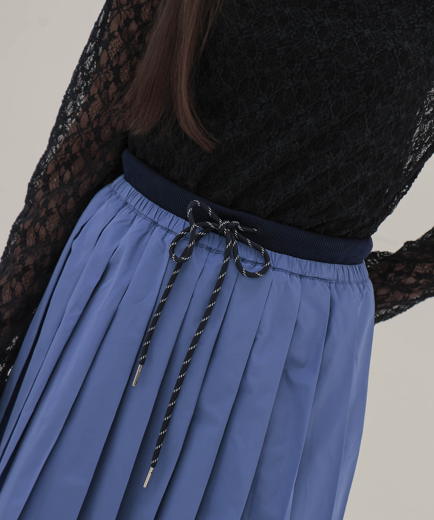 taffeta one-way tuck skirt