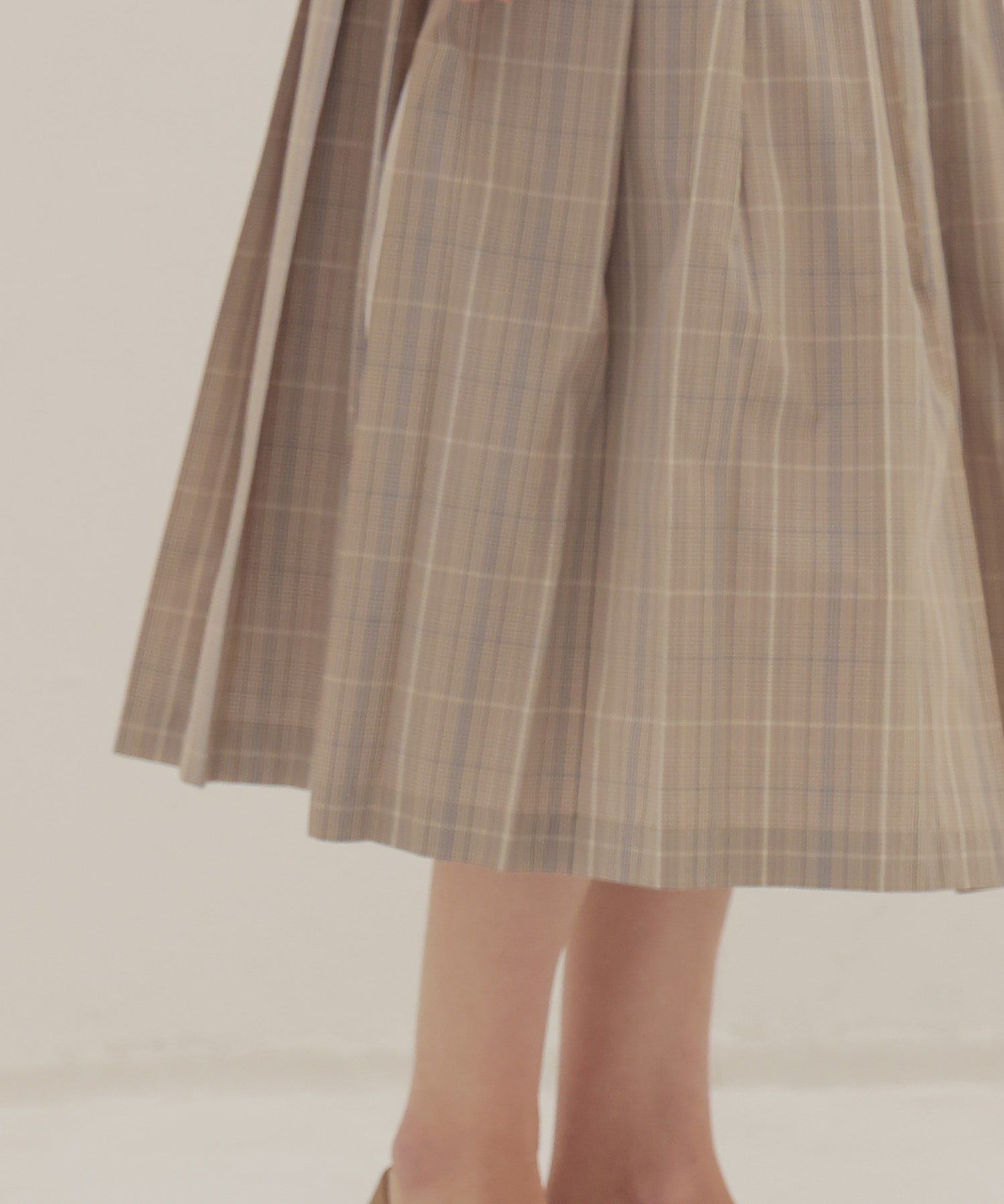 taffeta one-way tuck skirt