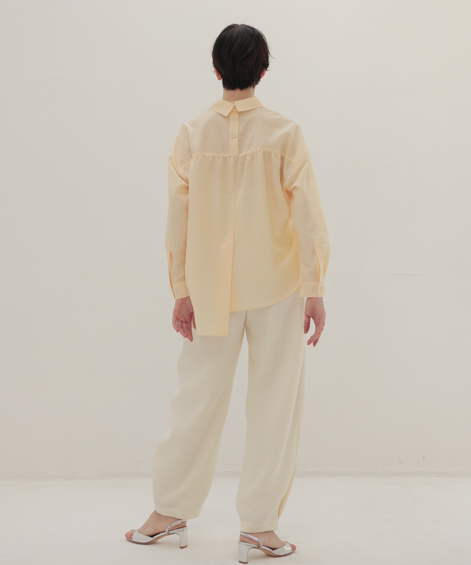 double satin hem tuck pants