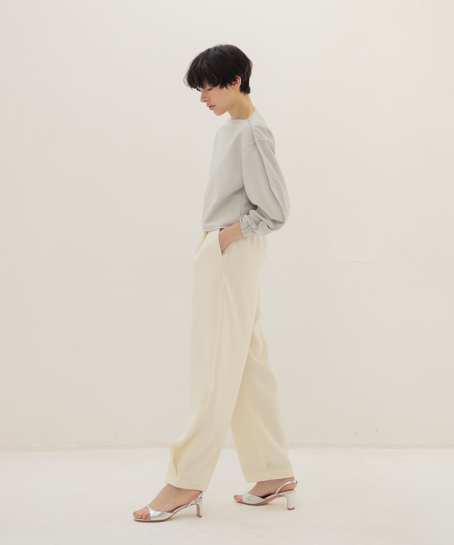 double satin hem tuck pants