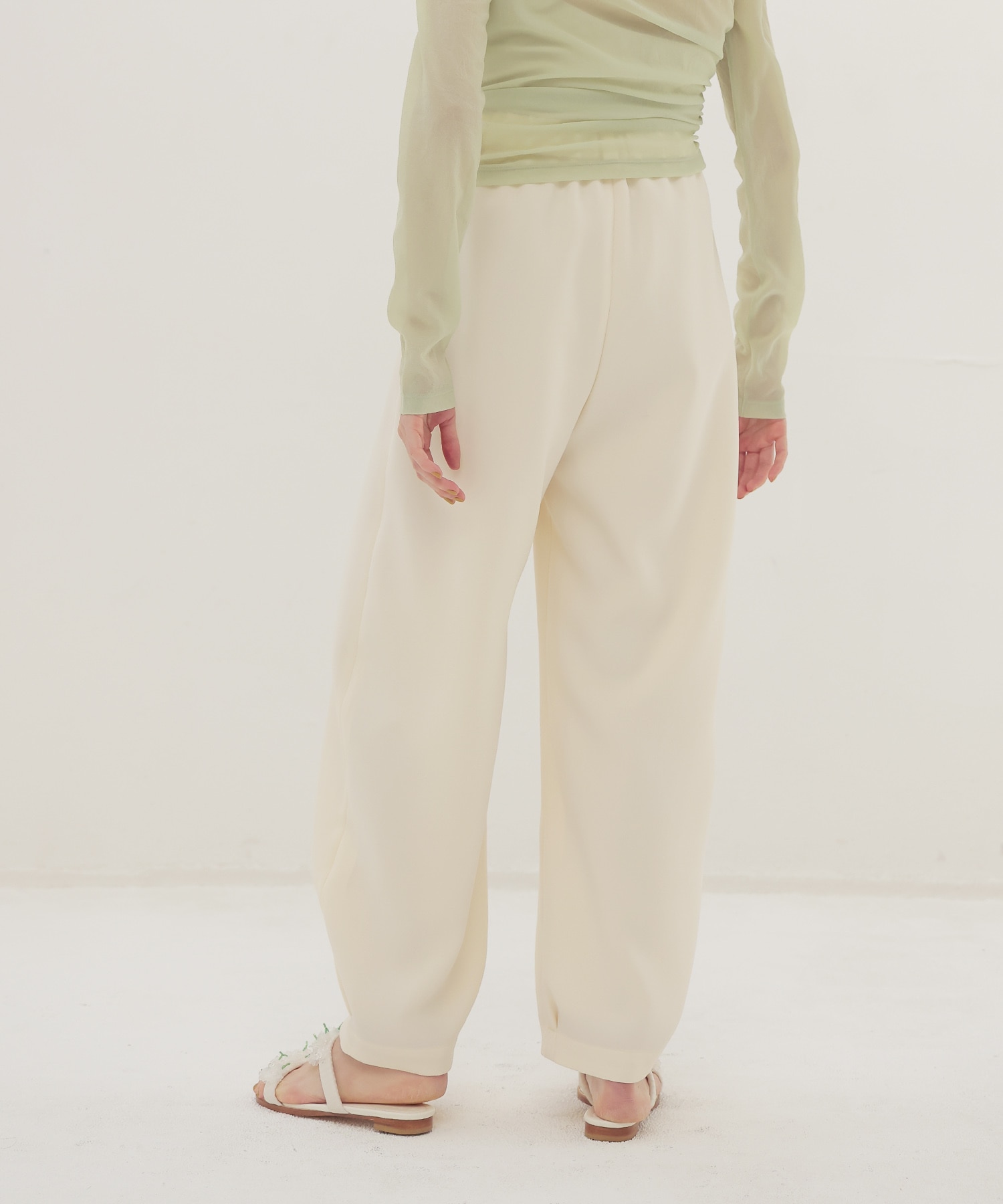 double satin hem tuck pants