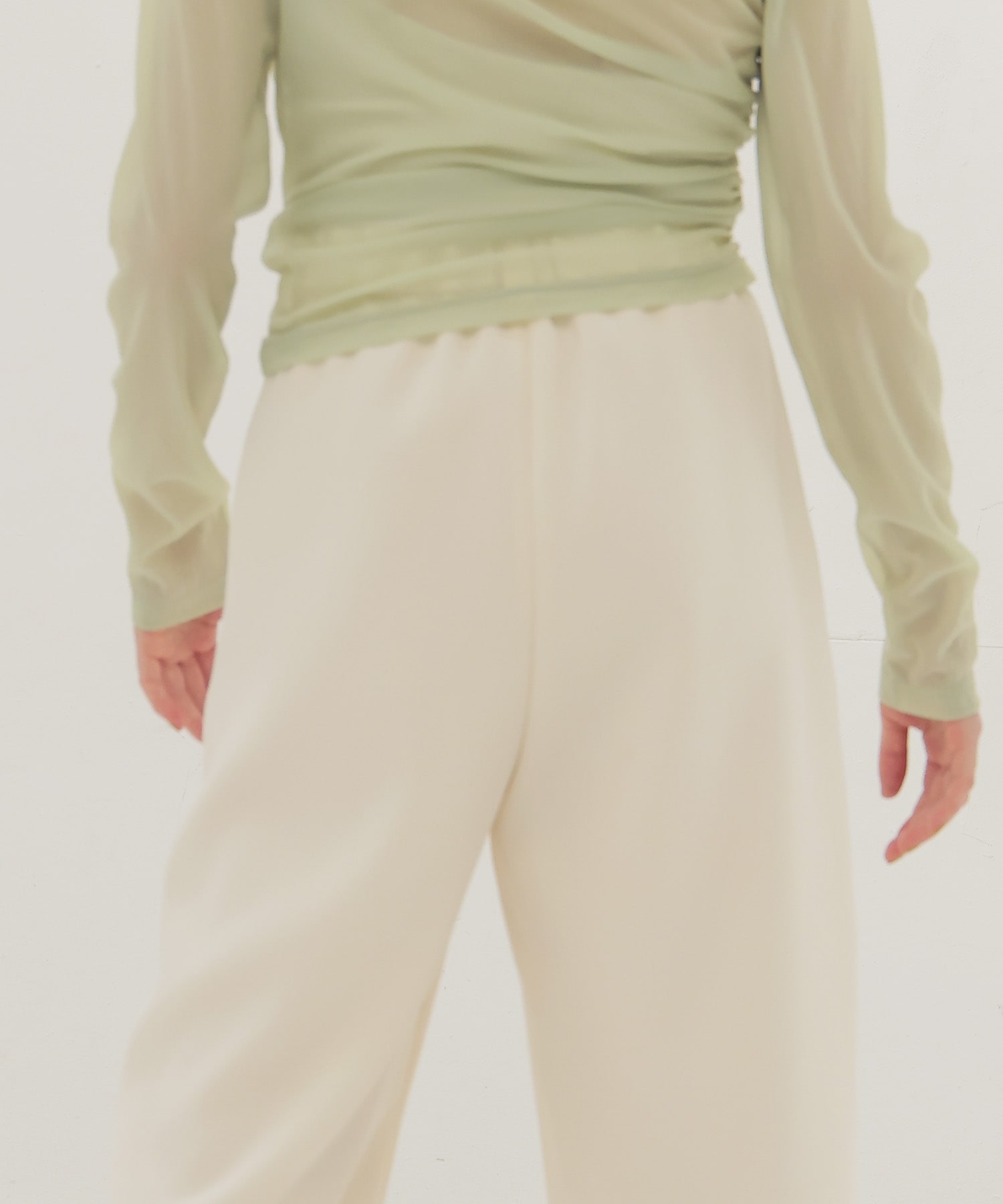 double satin hem tuck pants