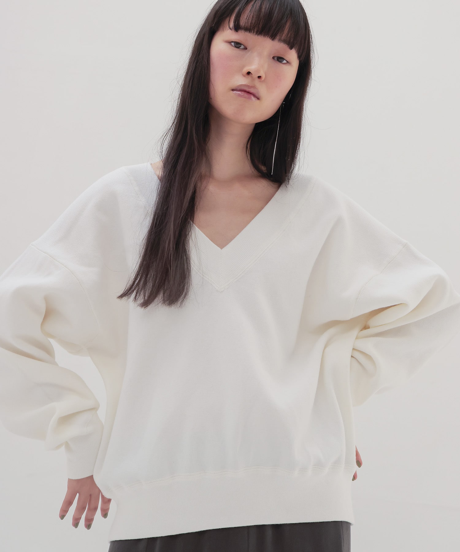 double ｖneck knit trainer