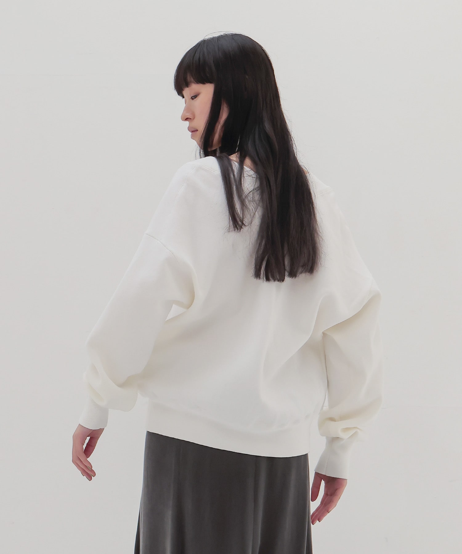 double ｖneck knit trainer