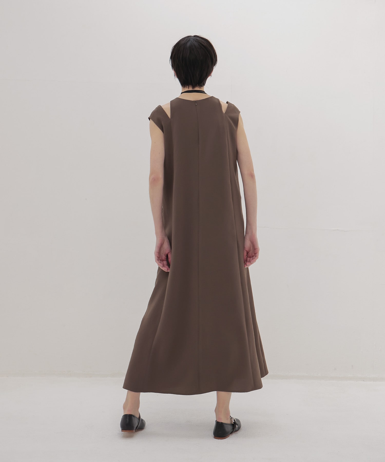 〔お家で試着〕shoulder slit dress