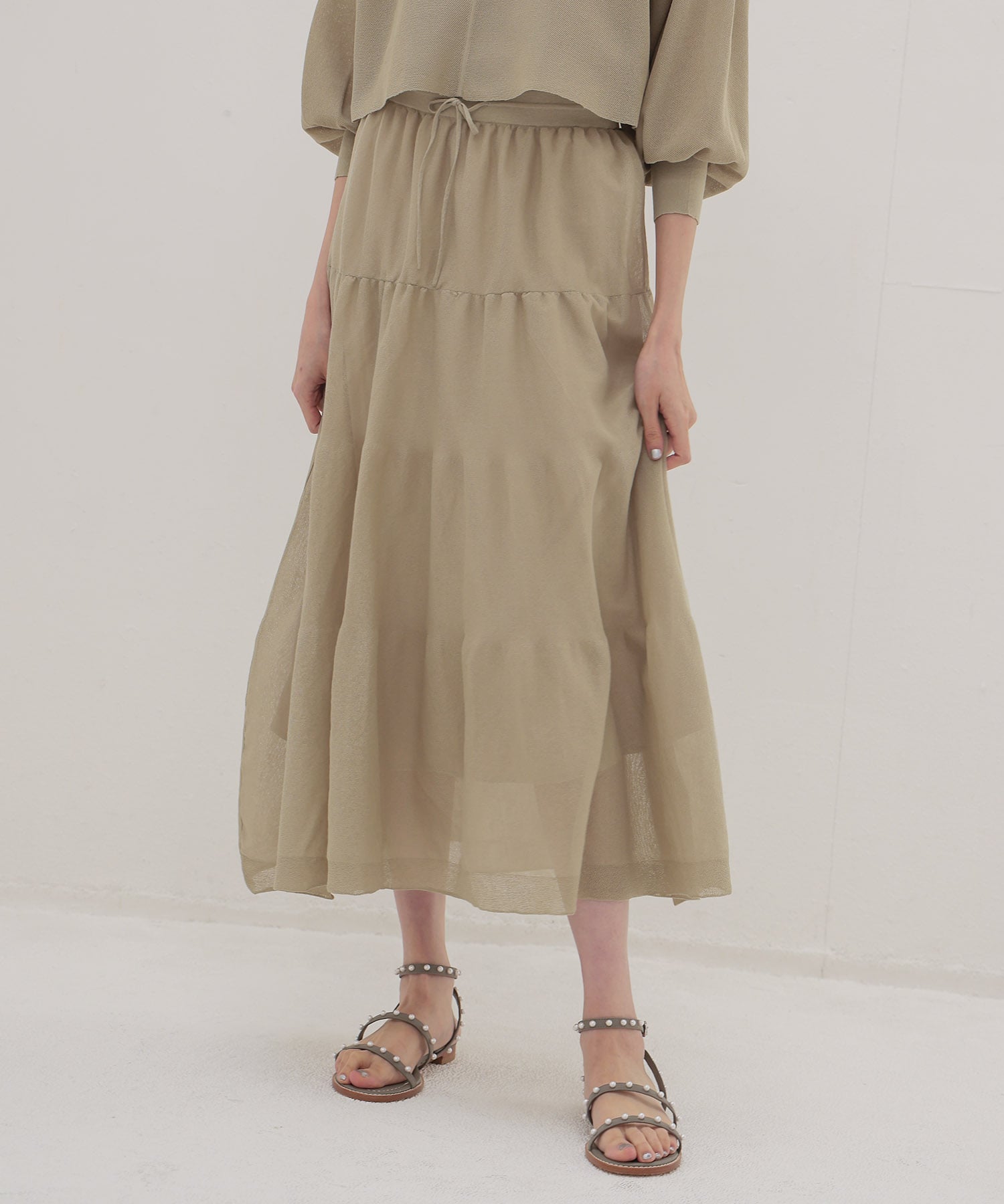 tiered airy skirt