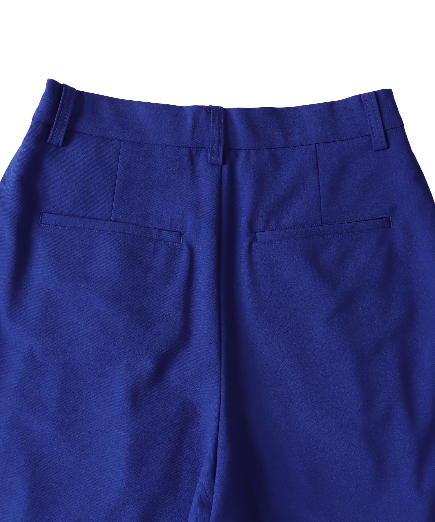 side volume tuck pants