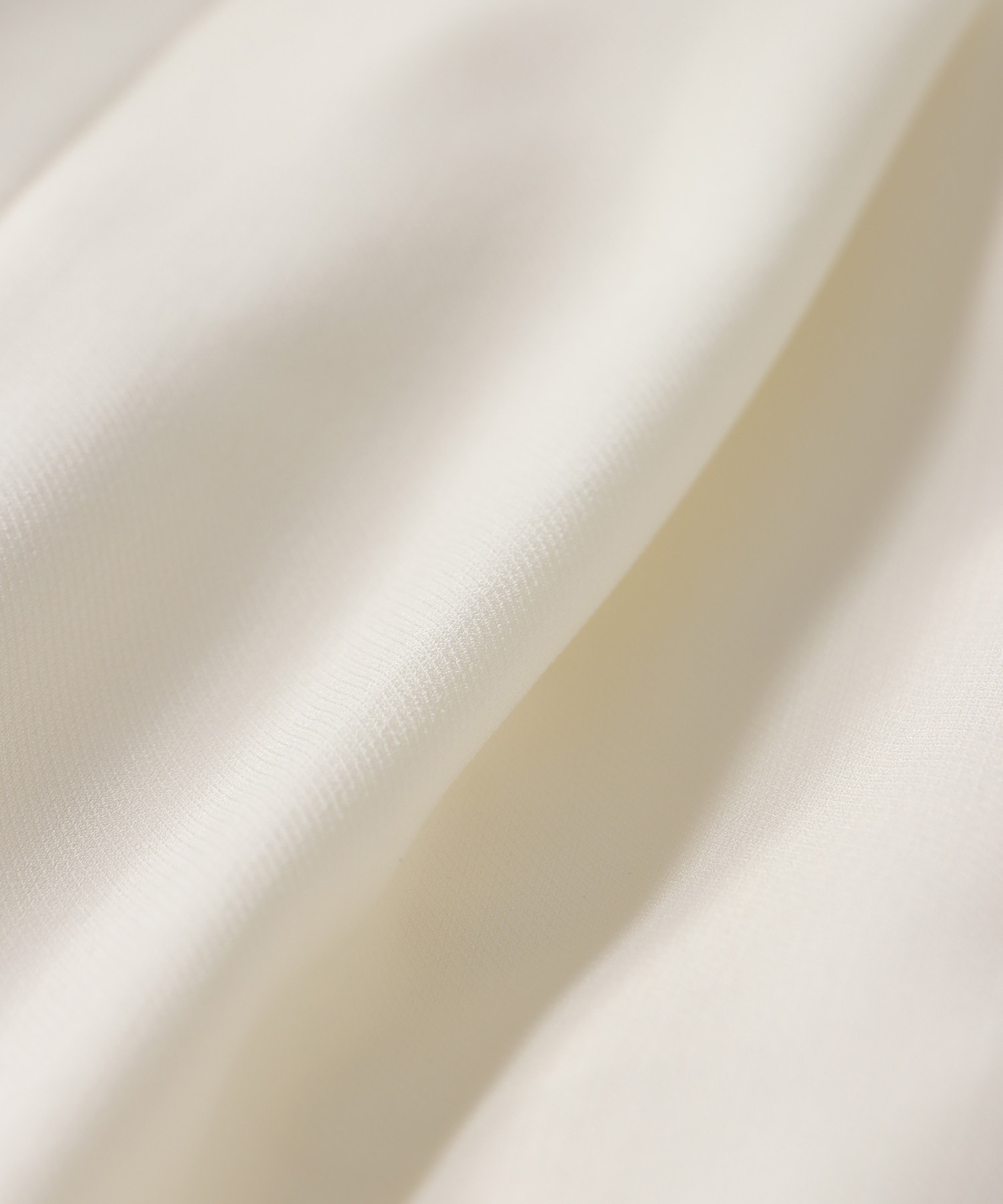 side volume tuck pants