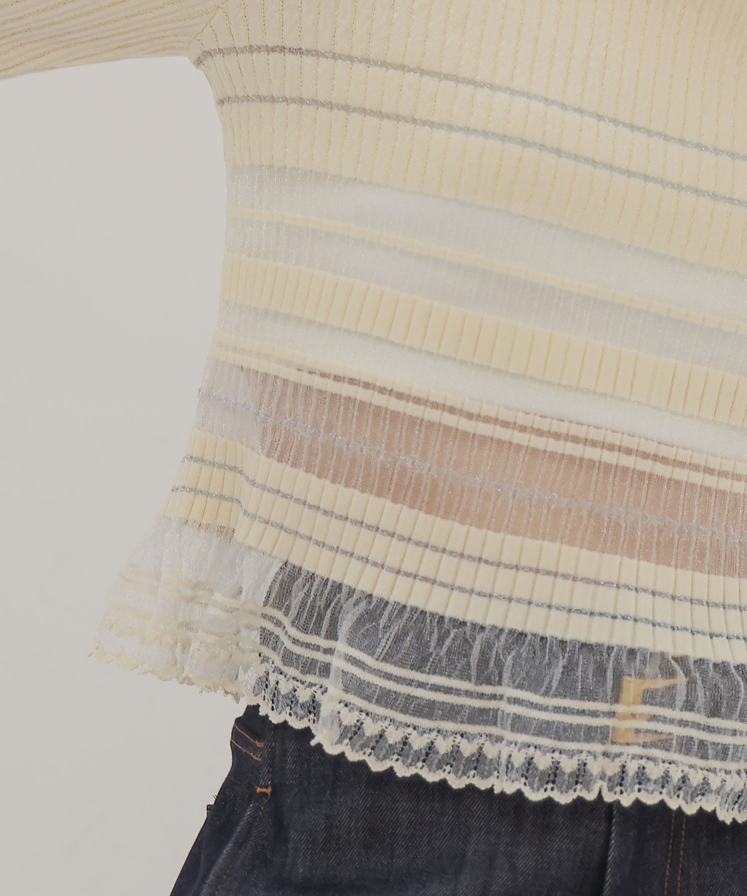 sheer shadow border half sleeve pullover