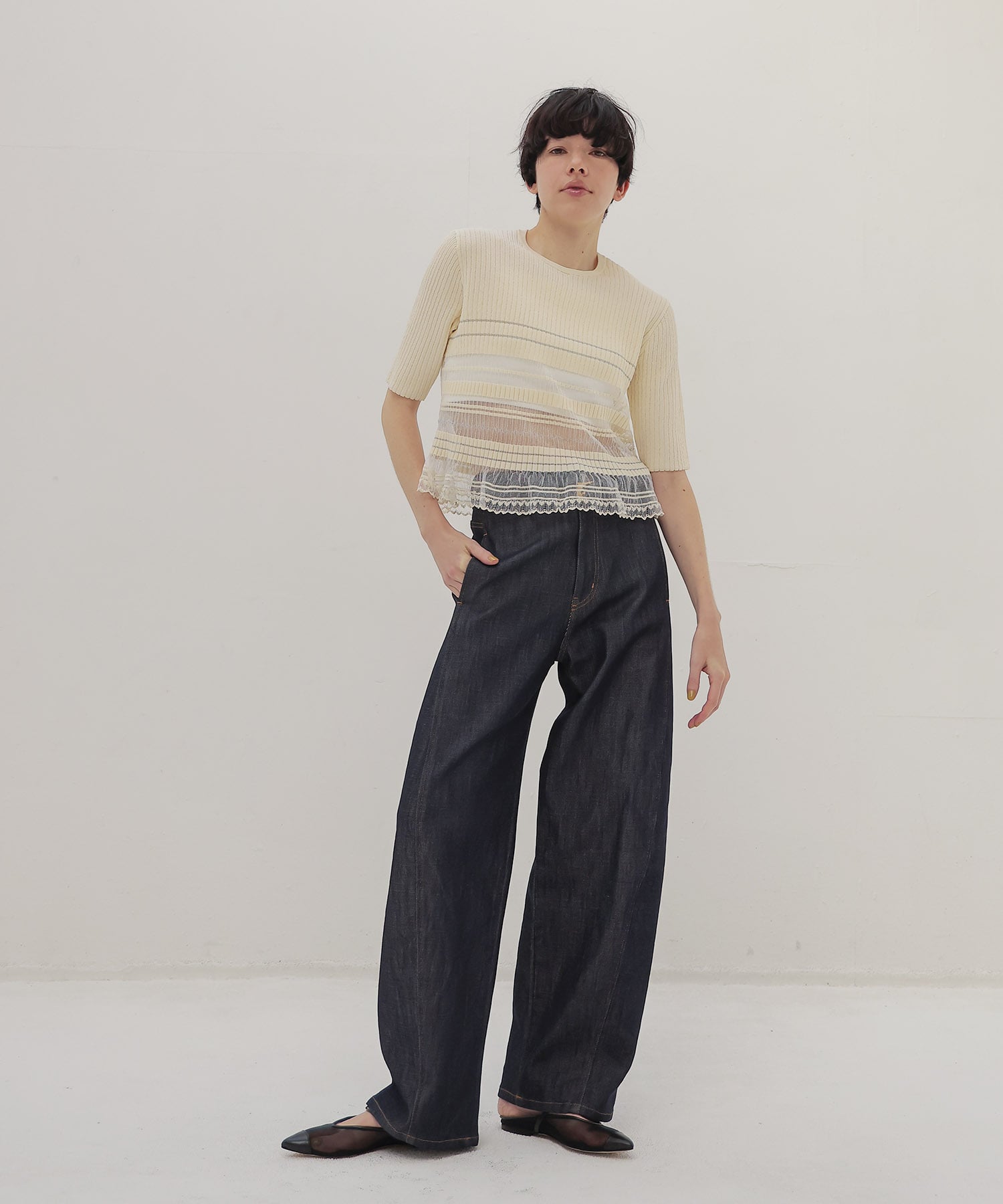 sheer shadow border half sleeve pullover